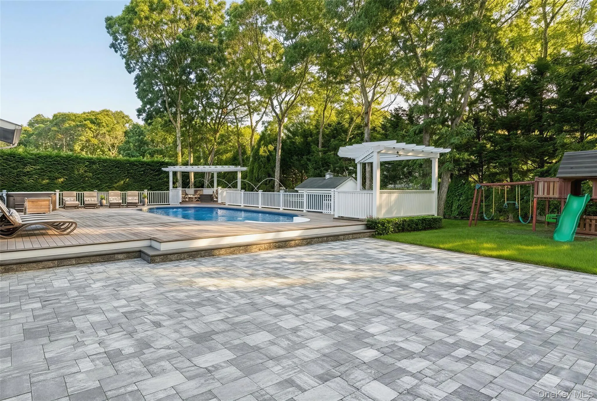 18 Squires Avenue, Southampton, NY, 4 Bedrooms Bedrooms, 7 Rooms Rooms,3 BathroomsBathrooms,Residential Sale,For Rent,Squires,0,1000867 18 Squires Avenue, Southampton, NY, 4 Bedrooms Bedrooms, 7 Rooms Rooms,3 BathroomsBathrooms,Residential Sale,For Rent,Squires,0,1000867