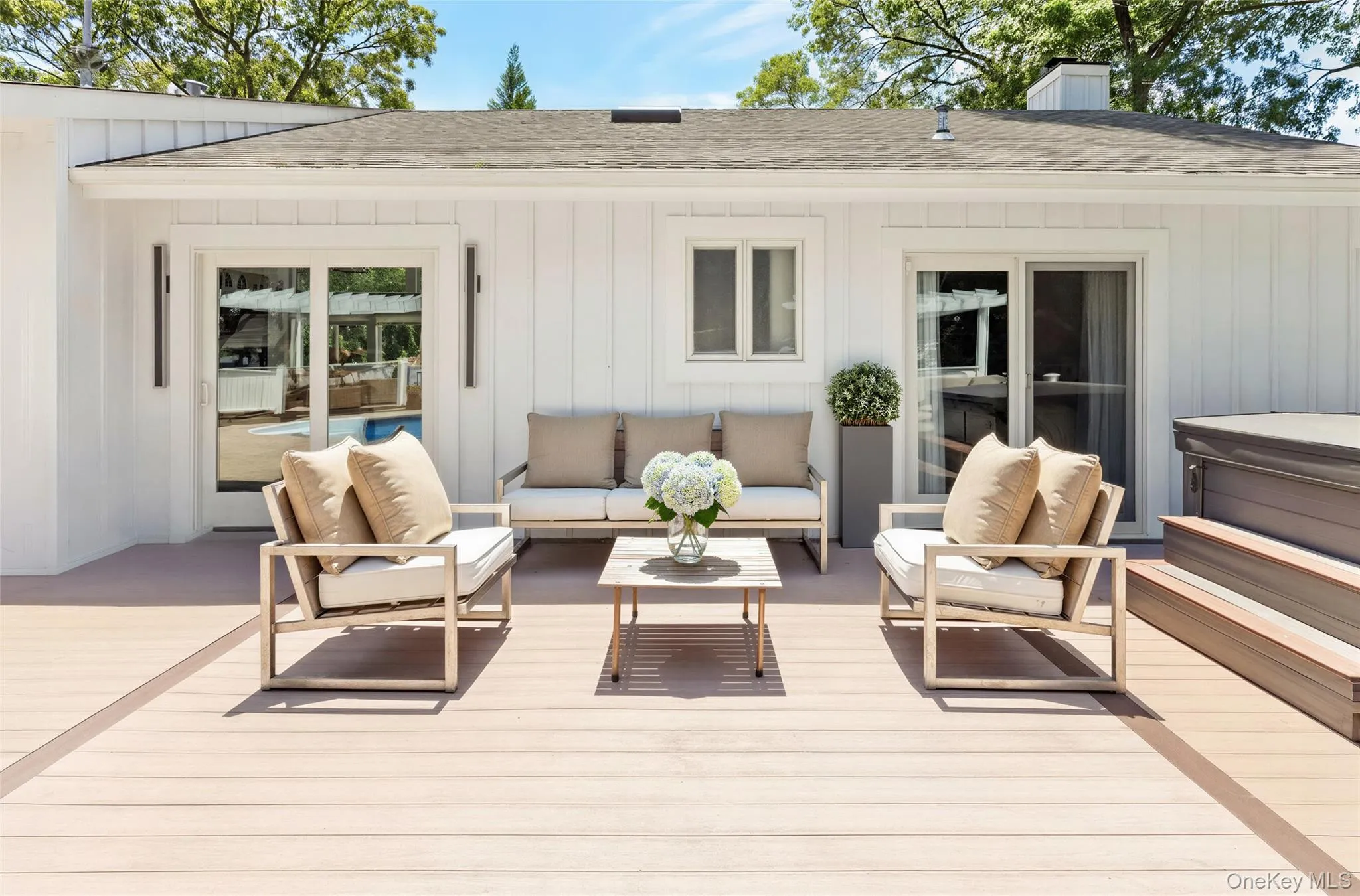 18 Squires Avenue, Southampton, NY, 4 Bedrooms Bedrooms, 7 Rooms Rooms,3 BathroomsBathrooms,Residential Sale,For Rent,Squires,0,1000867 18 Squires Avenue, Southampton, NY, 4 Bedrooms Bedrooms, 7 Rooms Rooms,3 BathroomsBathrooms,Residential Sale,For Rent,Squires,0,1000867