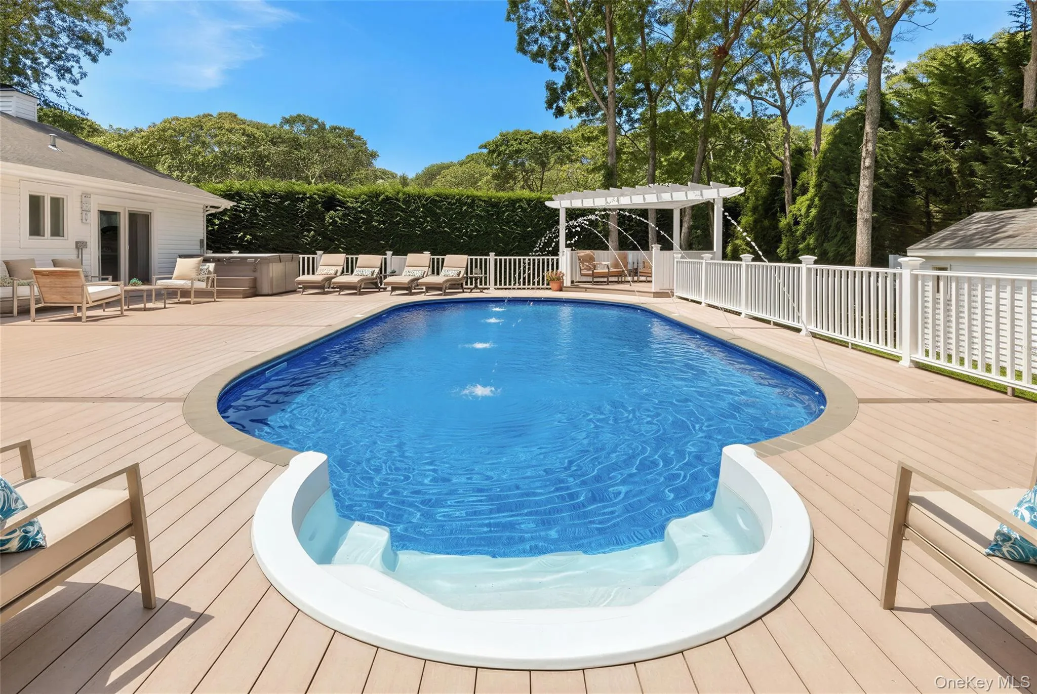 18 Squires Avenue, Southampton, NY, 4 Bedrooms Bedrooms, 7 Rooms Rooms,3 BathroomsBathrooms,Residential Sale,For Rent,Squires,0,1000867 18 Squires Avenue, Southampton, NY, 4 Bedrooms Bedrooms, 7 Rooms Rooms,3 BathroomsBathrooms,Residential Sale,For Rent,Squires,0,1000867