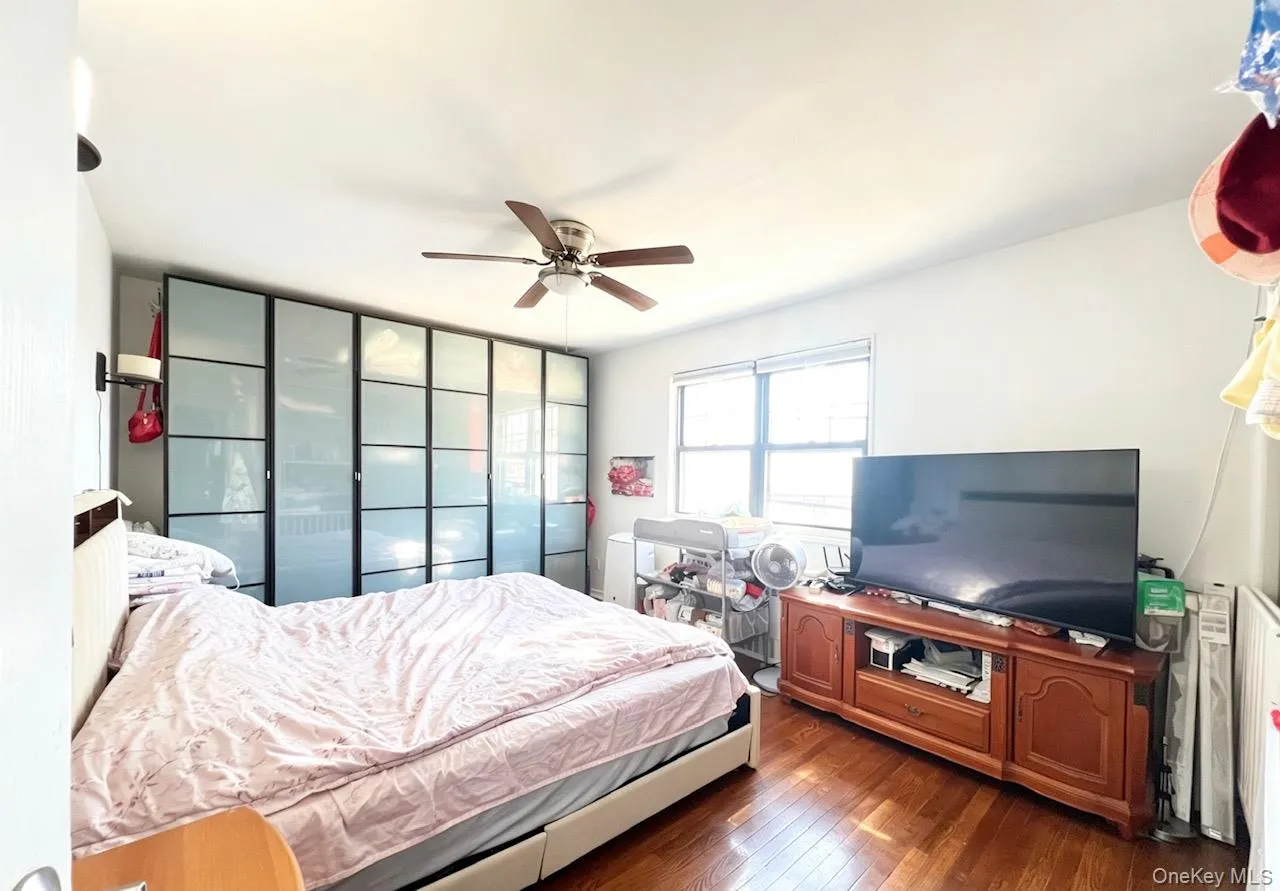 6946 138TH STREET, New York, NY, 1 Bedroom Bedrooms, 4 Rooms Rooms,1 BathroomBathrooms,Residential Sale,For Rent,138TH STREET,0,1000868 6946 138TH STREET, New York, NY, 1 Bedroom Bedrooms, 4 Rooms Rooms,1 BathroomBathrooms,Residential Sale,For Rent,138TH STREET,0,1000868