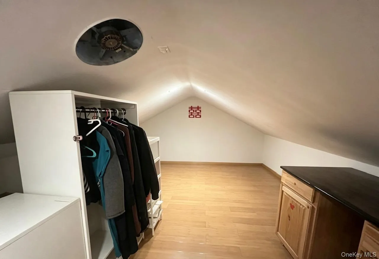 6946 138TH STREET, New York, NY, 1 Bedroom Bedrooms, 4 Rooms Rooms,1 BathroomBathrooms,Residential Sale,For Rent,138TH STREET,0,1000868 6946 138TH STREET, New York, NY, 1 Bedroom Bedrooms, 4 Rooms Rooms,1 BathroomBathrooms,Residential Sale,For Rent,138TH STREET,0,1000868