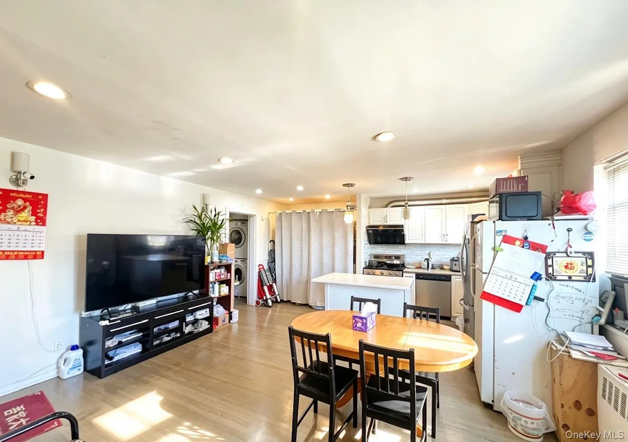 6946 138TH STREET, New York, NY, 1 Bedroom Bedrooms, 4 Rooms Rooms,1 BathroomBathrooms,Residential Sale,For Rent,138TH STREET,0,1000868 6946 138TH STREET, New York, NY, 1 Bedroom Bedrooms, 4 Rooms Rooms,1 BathroomBathrooms,Residential Sale,For Rent,138TH STREET,0,1000868