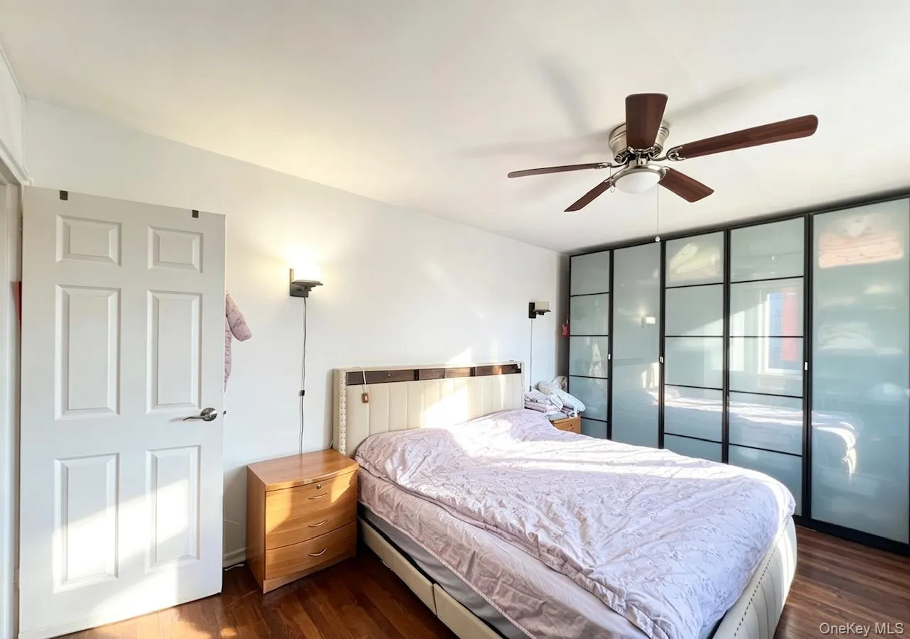6946 138TH STREET, New York, NY, 1 Bedroom Bedrooms, 4 Rooms Rooms,1 BathroomBathrooms,Residential Sale,For Rent,138TH STREET,0,1000868 6946 138TH STREET, New York, NY, 1 Bedroom Bedrooms, 4 Rooms Rooms,1 BathroomBathrooms,Residential Sale,For Rent,138TH STREET,0,1000868