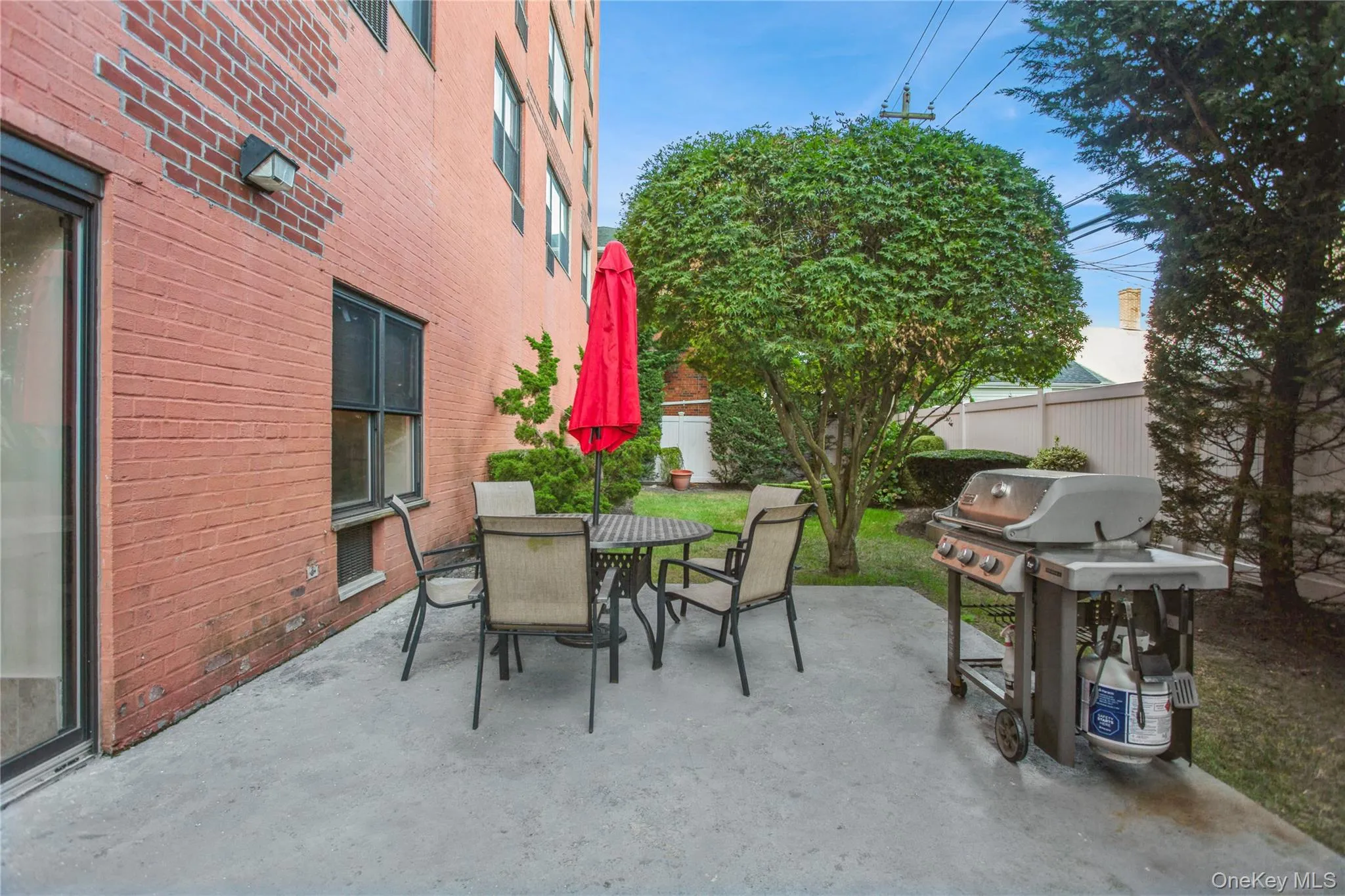333 Broadway, Long Beach, NY, 2 Bedrooms Bedrooms, 5 Rooms Rooms,1 BathroomBathrooms,Residential Sale,For Rent,Broadway,0,1000870 333 Broadway, Long Beach, NY, 2 Bedrooms Bedrooms, 5 Rooms Rooms,1 BathroomBathrooms,Residential Sale,For Rent,Broadway,0,1000870