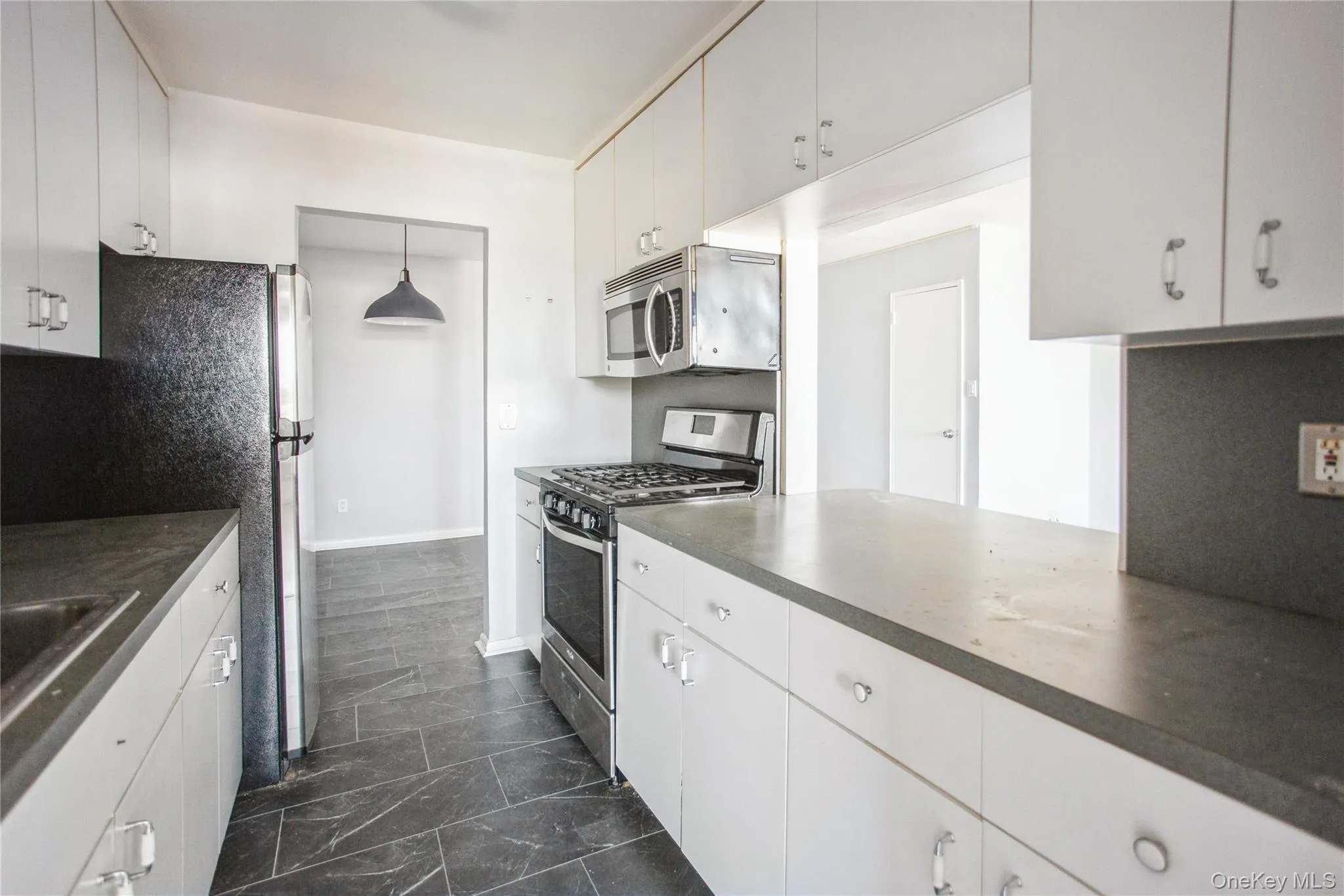 333 Broadway, Long Beach, NY, 2 Bedrooms Bedrooms, 5 Rooms Rooms,1 BathroomBathrooms,Residential Sale,For Rent,Broadway,0,1000870 333 Broadway, Long Beach, NY, 2 Bedrooms Bedrooms, 5 Rooms Rooms,1 BathroomBathrooms,Residential Sale,For Rent,Broadway,0,1000870