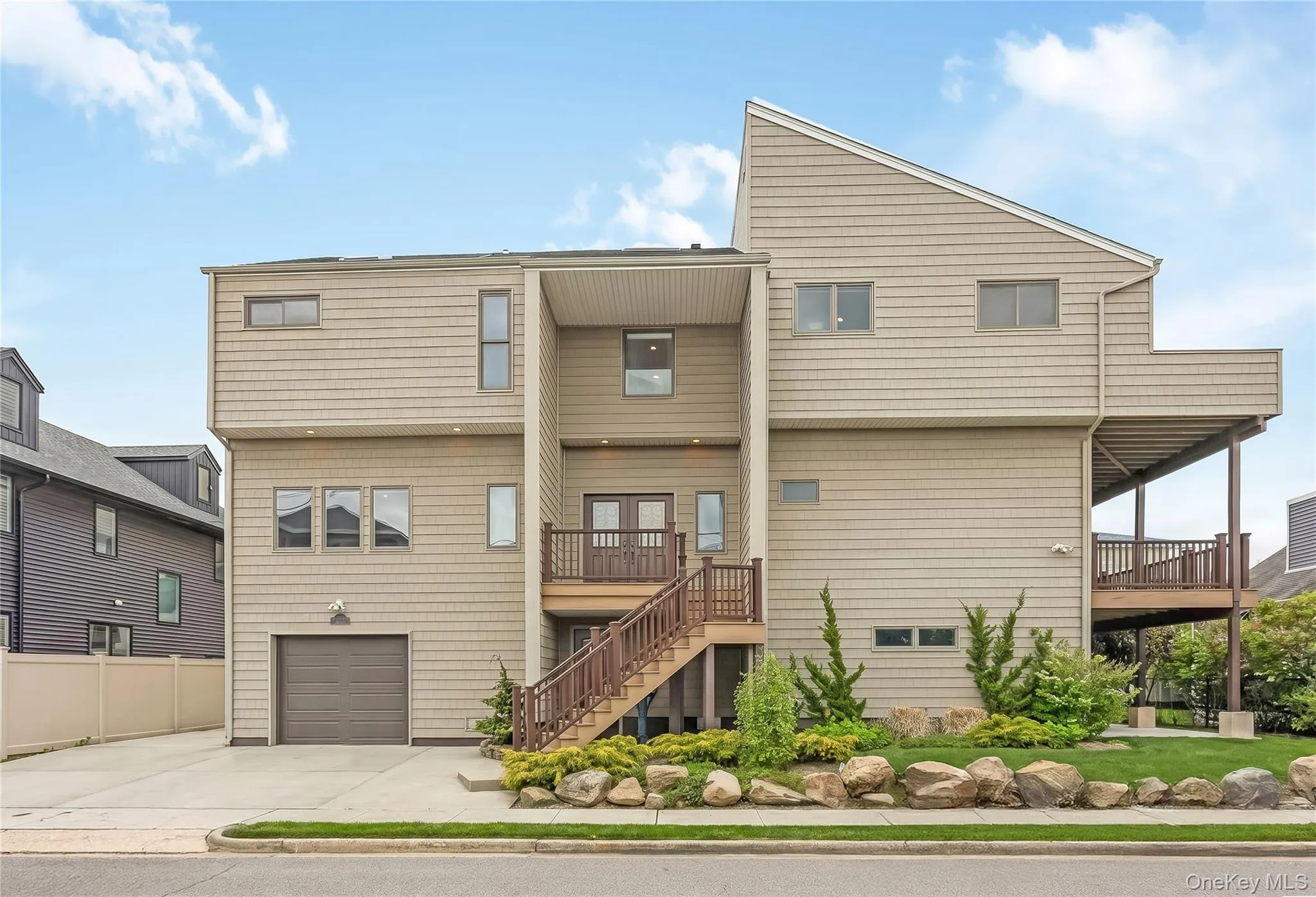 29 Bath Street, Hempstead, NY, 4 Bedrooms Bedrooms, 8 Rooms Rooms,3 BathroomsBathrooms,Residential,For Rent,Bath,0,1000872 29 Bath Street, Hempstead, NY, 4 Bedrooms Bedrooms, 8 Rooms Rooms,3 BathroomsBathrooms,Residential,For Rent,Bath,0,1000872