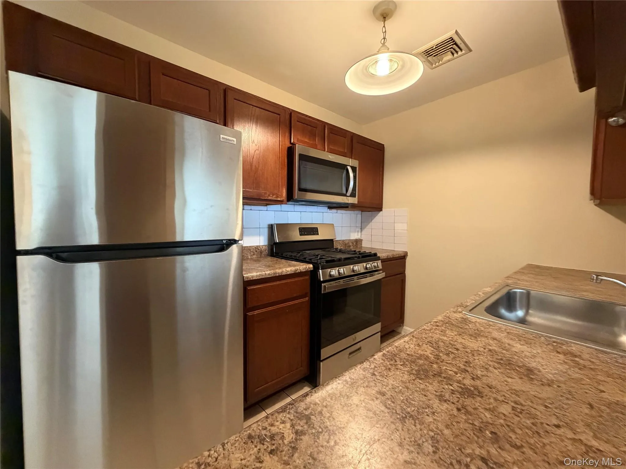 141 Ruth Court, Middletown, NY, 2 Bedrooms Bedrooms, 6 Rooms Rooms,2 BathroomsBathrooms,Residential,For Rent,Ruth,0,1000877 141 Ruth Court, Middletown, NY, 2 Bedrooms Bedrooms, 6 Rooms Rooms,2 BathroomsBathrooms,Residential,For Rent,Ruth,0,1000877