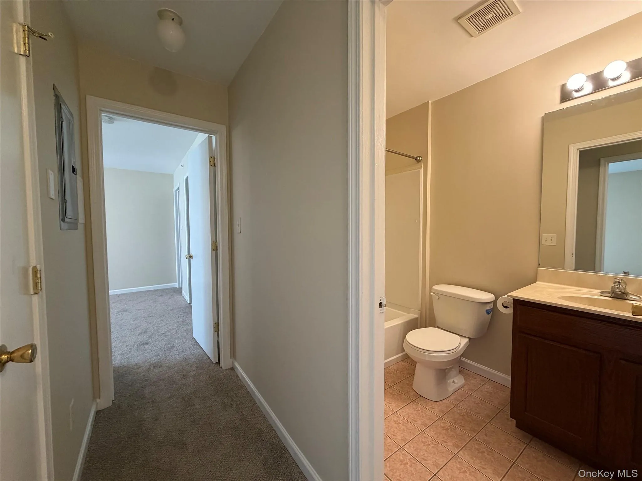141 Ruth Court, Middletown, NY, 2 Bedrooms Bedrooms, 6 Rooms Rooms,2 BathroomsBathrooms,Residential,For Rent,Ruth,0,1000877 141 Ruth Court, Middletown, NY, 2 Bedrooms Bedrooms, 6 Rooms Rooms,2 BathroomsBathrooms,Residential,For Rent,Ruth,0,1000877
