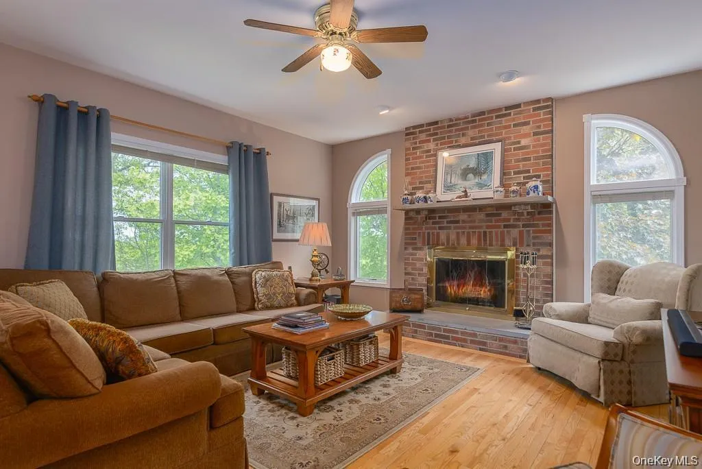 35 Pyngyp Road, Stony Point, NY, 5 Bedrooms Bedrooms, 12 Rooms Rooms,3 BathroomsBathrooms,Residential Lease,For Rent,Pyngyp,0,1000879 35 Pyngyp Road, Stony Point, NY, 5 Bedrooms Bedrooms, 12 Rooms Rooms,3 BathroomsBathrooms,Residential Lease,For Rent,Pyngyp,0,1000879