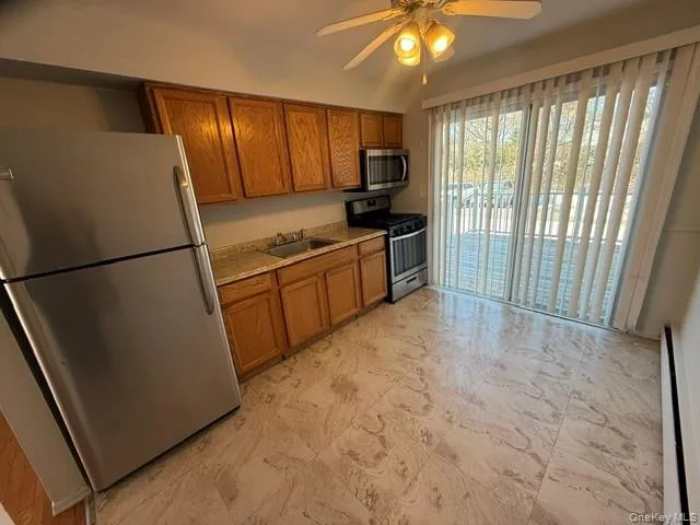 54 Ralph Avenue, Babylon, NY, 1 Bedroom Bedrooms, 4 Rooms Rooms,1 BathroomBathrooms,Residential Lease,For Rent,Ralph,0,1000880 54 Ralph Avenue, Babylon, NY, 1 Bedroom Bedrooms, 4 Rooms Rooms,1 BathroomBathrooms,Residential Lease,For Rent,Ralph,0,1000880