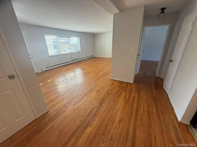 54 Ralph Avenue, Babylon, NY, 1 Bedroom Bedrooms, 4 Rooms Rooms,1 BathroomBathrooms,Residential Lease,For Rent,Ralph,0,1000880 54 Ralph Avenue, Babylon, NY, 1 Bedroom Bedrooms, 4 Rooms Rooms,1 BathroomBathrooms,Residential Lease,For Rent,Ralph,0,1000880