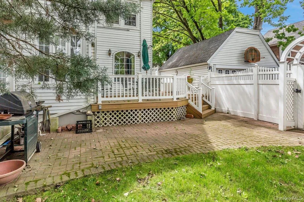 156-17 33rd Avenue, New York, NY, 3 Bedrooms Bedrooms, 9 Rooms Rooms,3 BathroomsBathrooms,Residential,For Rent,33rd,0,1000883 156-17 33rd Avenue, New York, NY, 3 Bedrooms Bedrooms, 9 Rooms Rooms,3 BathroomsBathrooms,Residential,For Rent,33rd,0,1000883