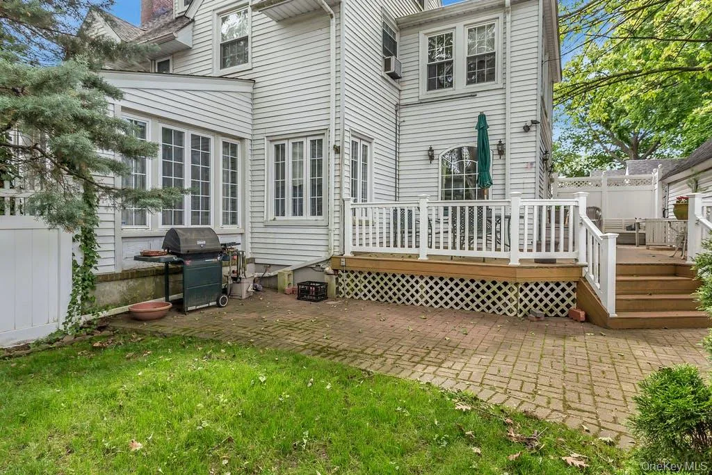 156-17 33rd Avenue, New York, NY, 3 Bedrooms Bedrooms, 9 Rooms Rooms,3 BathroomsBathrooms,Residential,For Rent,33rd,0,1000883 156-17 33rd Avenue, New York, NY, 3 Bedrooms Bedrooms, 9 Rooms Rooms,3 BathroomsBathrooms,Residential,For Rent,33rd,0,1000883