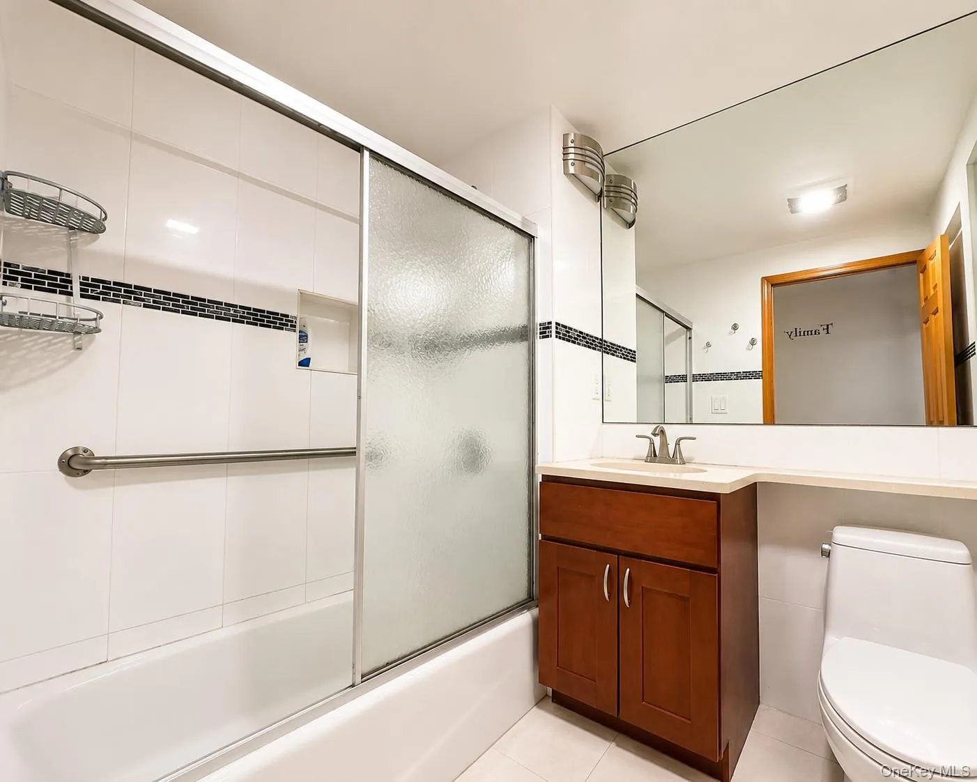6544 Woodside Avenue, New York, NY, 2 Bedrooms Bedrooms, 6 Rooms Rooms,1 BathroomBathrooms,Residential Lease,For Rent,Woodside,0,1000884 6544 Woodside Avenue, New York, NY, 2 Bedrooms Bedrooms, 6 Rooms Rooms,1 BathroomBathrooms,Residential Lease,For Rent,Woodside,0,1000884