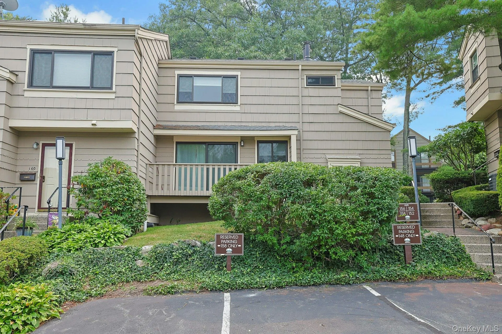 158 Branchwood Lane, Clarkstown, NY, 1 Bedroom Bedrooms, 6 Rooms Rooms,1 BathroomBathrooms,Residential,For Rent,Branchwood,0,1000888 158 Branchwood Lane, Clarkstown, NY, 1 Bedroom Bedrooms, 6 Rooms Rooms,1 BathroomBathrooms,Residential,For Rent,Branchwood,0,1000888