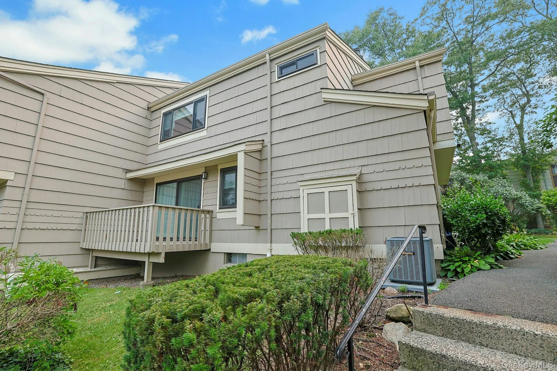 158 Branchwood Lane, Clarkstown, NY, 1 Bedroom Bedrooms, 6 Rooms Rooms,1 BathroomBathrooms,Residential,For Rent,Branchwood,0,1000888 158 Branchwood Lane, Clarkstown, NY, 1 Bedroom Bedrooms, 6 Rooms Rooms,1 BathroomBathrooms,Residential,For Rent,Branchwood,0,1000888