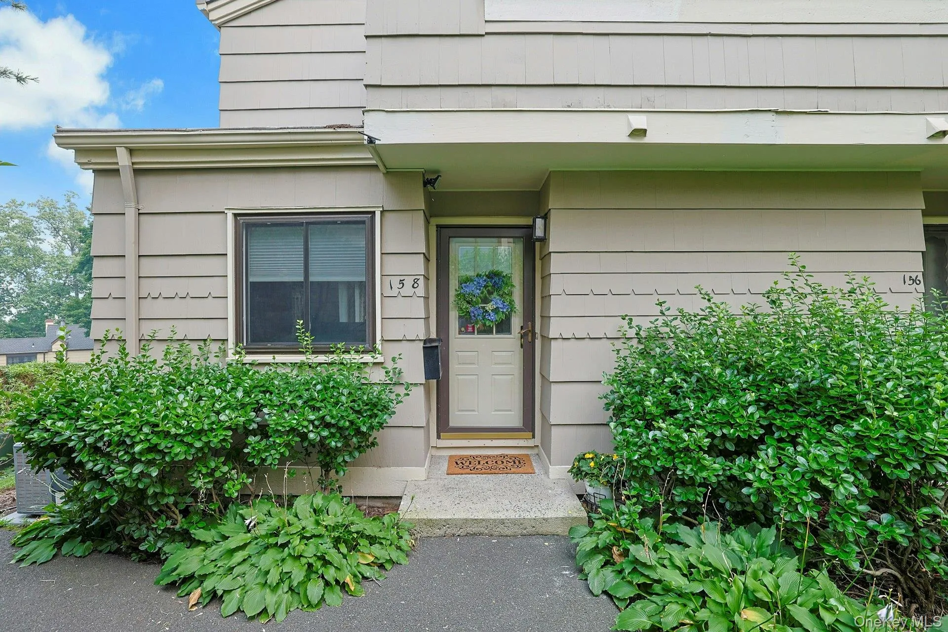 158 Branchwood Lane, Clarkstown, NY, 1 Bedroom Bedrooms, 6 Rooms Rooms,1 BathroomBathrooms,Residential,For Rent,Branchwood,0,1000888 158 Branchwood Lane, Clarkstown, NY, 1 Bedroom Bedrooms, 6 Rooms Rooms,1 BathroomBathrooms,Residential,For Rent,Branchwood,0,1000888