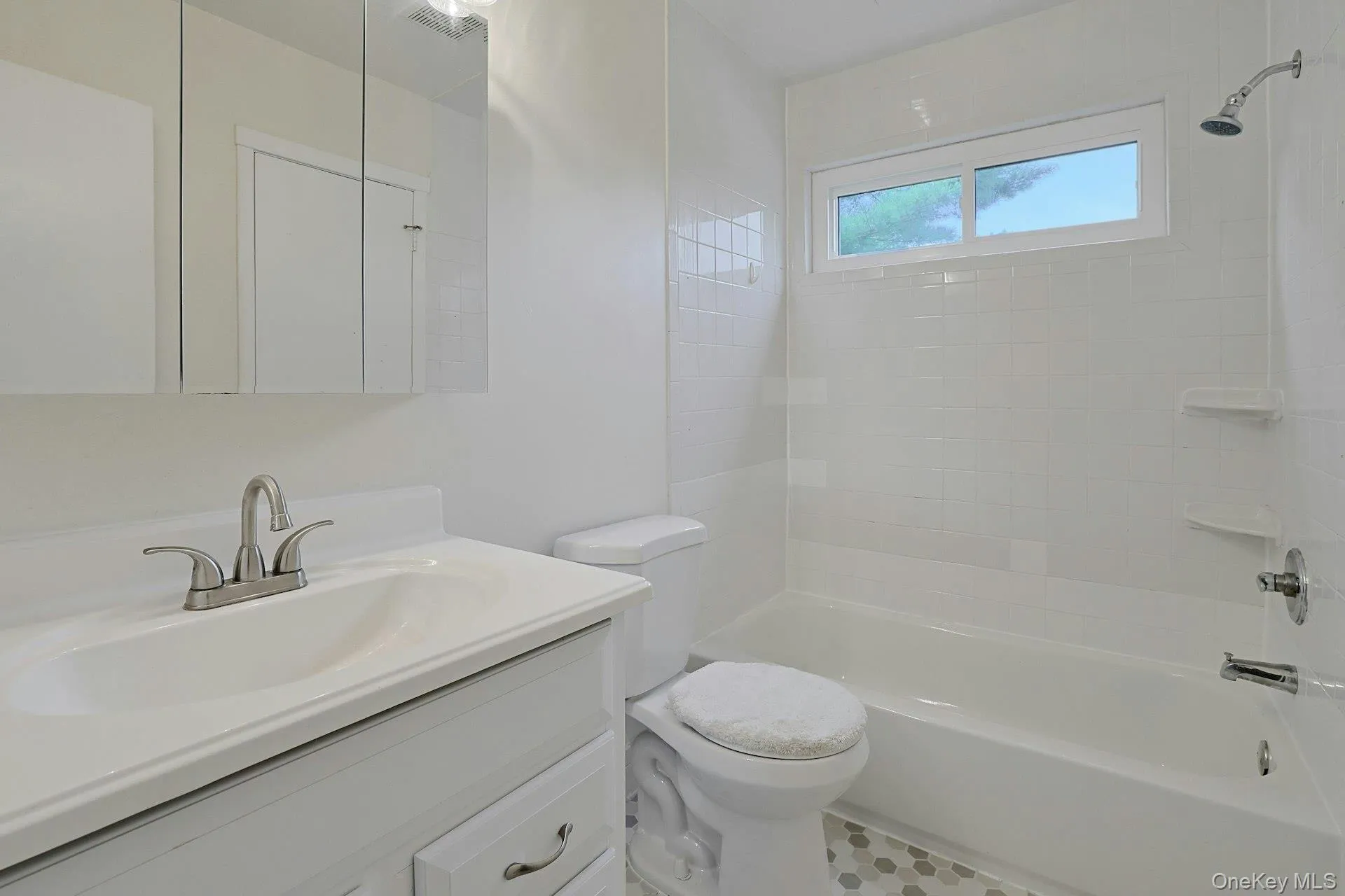 158 Branchwood Lane, Clarkstown, NY, 1 Bedroom Bedrooms, 6 Rooms Rooms,1 BathroomBathrooms,Residential,For Rent,Branchwood,0,1000888 158 Branchwood Lane, Clarkstown, NY, 1 Bedroom Bedrooms, 6 Rooms Rooms,1 BathroomBathrooms,Residential,For Rent,Branchwood,0,1000888