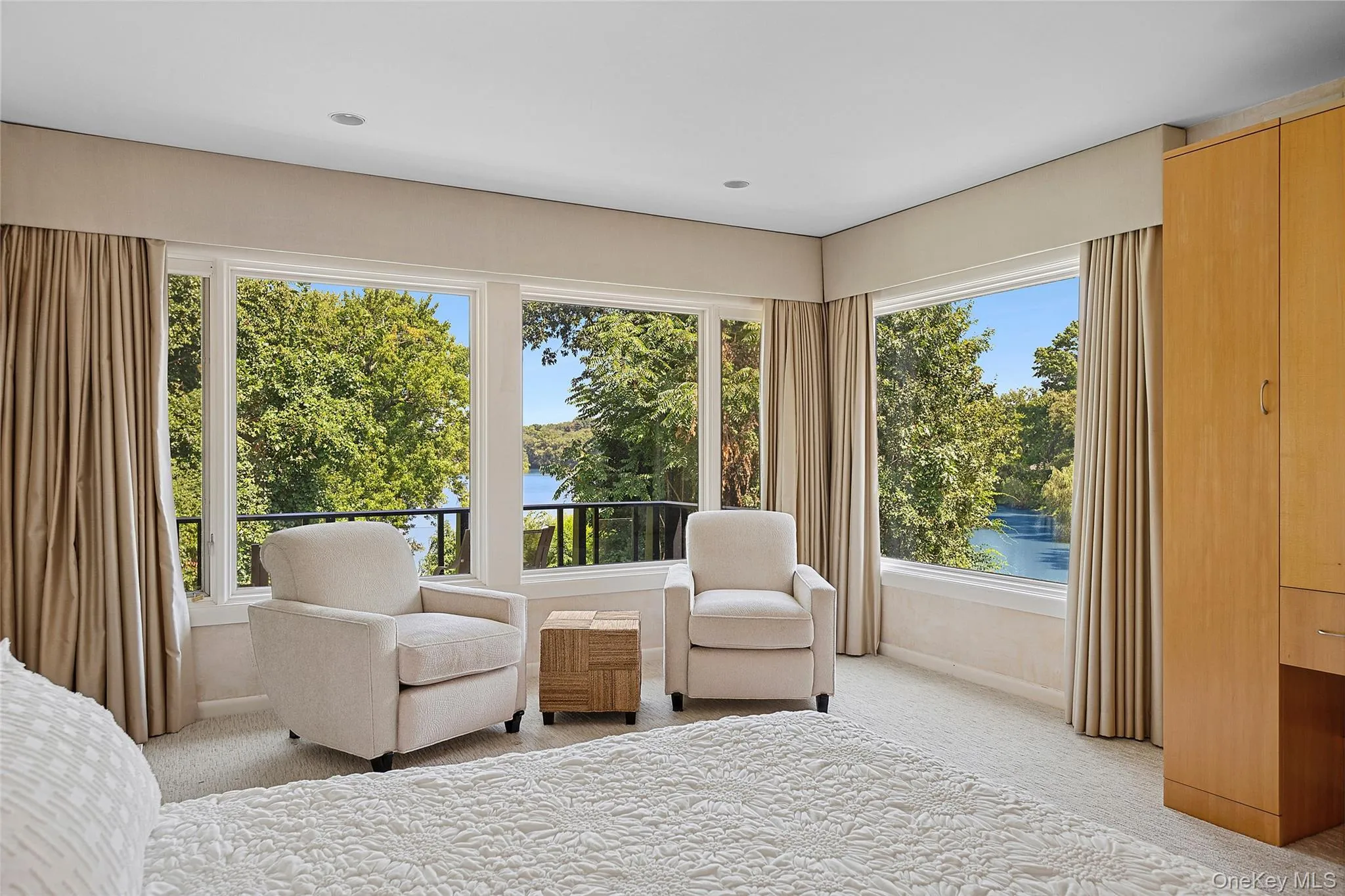 21 Lake Road, North Hempstead, NY, 7 Bedrooms Bedrooms, 28 Rooms Rooms,7 BathroomsBathrooms,Residential,For Rent,Lake,0,1000890 21 Lake Road, North Hempstead, NY, 7 Bedrooms Bedrooms, 28 Rooms Rooms,7 BathroomsBathrooms,Residential,For Rent,Lake,0,1000890