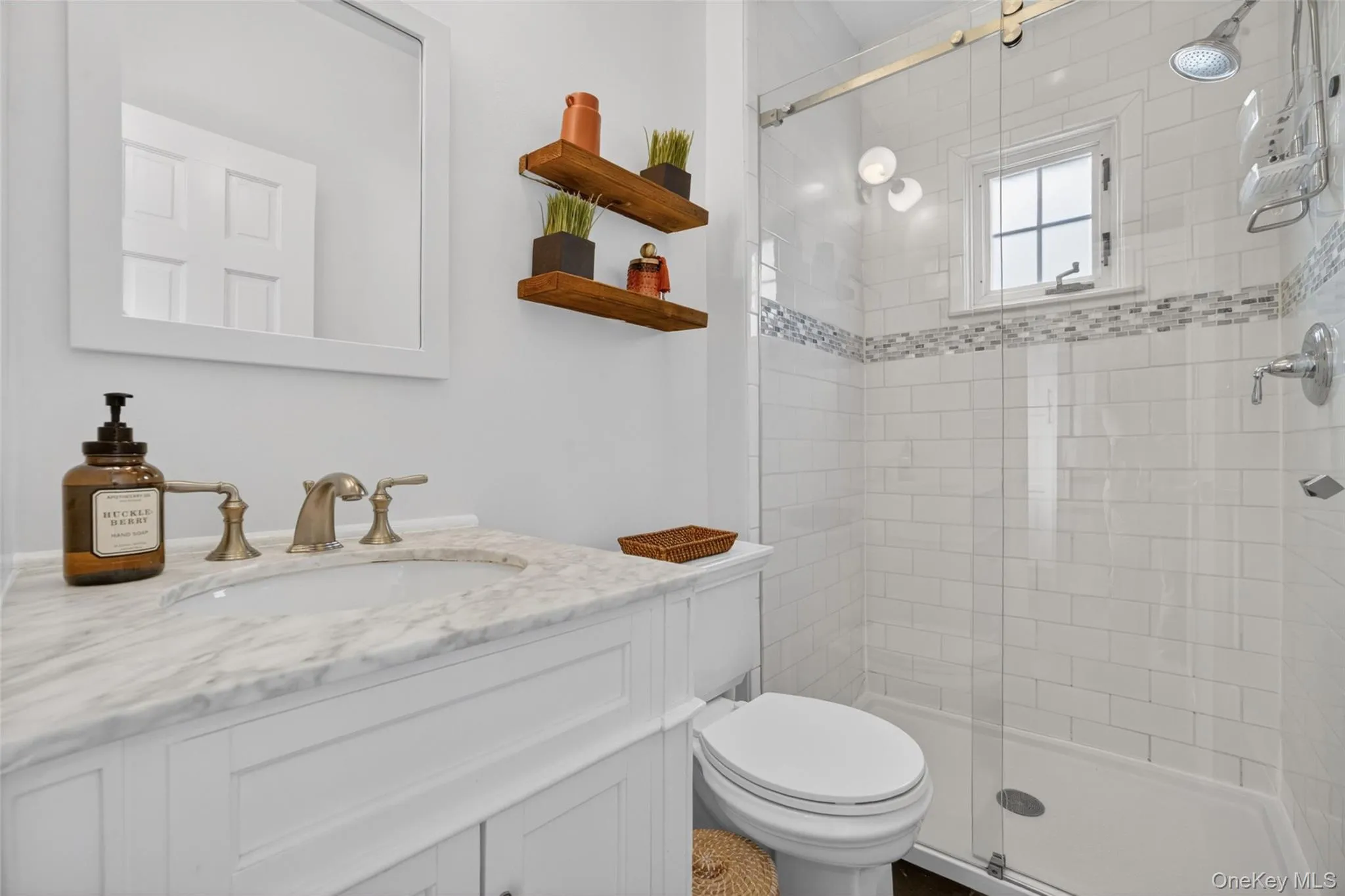 Full Bathroom Full Bathroom