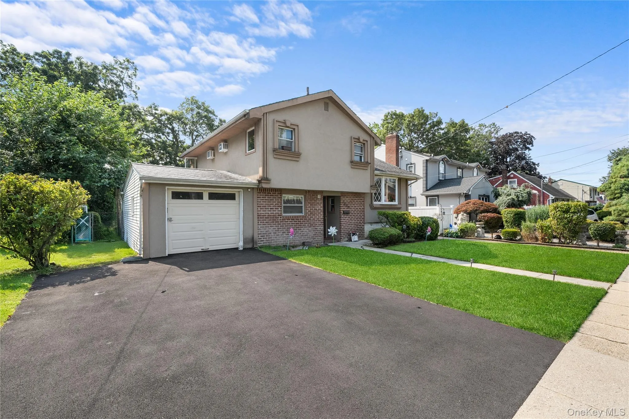 1850 Lenox Avenue, Hempstead, NY, 4 Bedrooms Bedrooms, 9 Rooms Rooms,3 BathroomsBathrooms,Residential,For Rent,Lenox,0,1000899 1850 Lenox Avenue, Hempstead, NY, 4 Bedrooms Bedrooms, 9 Rooms Rooms,3 BathroomsBathrooms,Residential,For Rent,Lenox,0,1000899