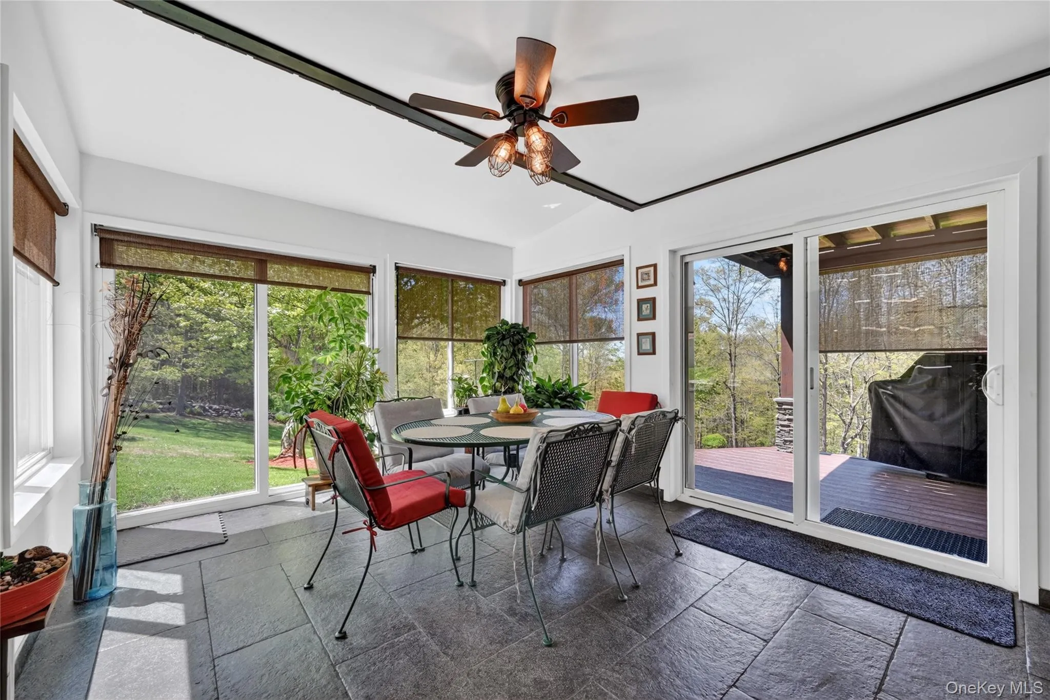 Off the pages of a magazine... provides almost an additional 400 sq ft. Off the pages of a magazine... provides almost an additional 400 sq ft.