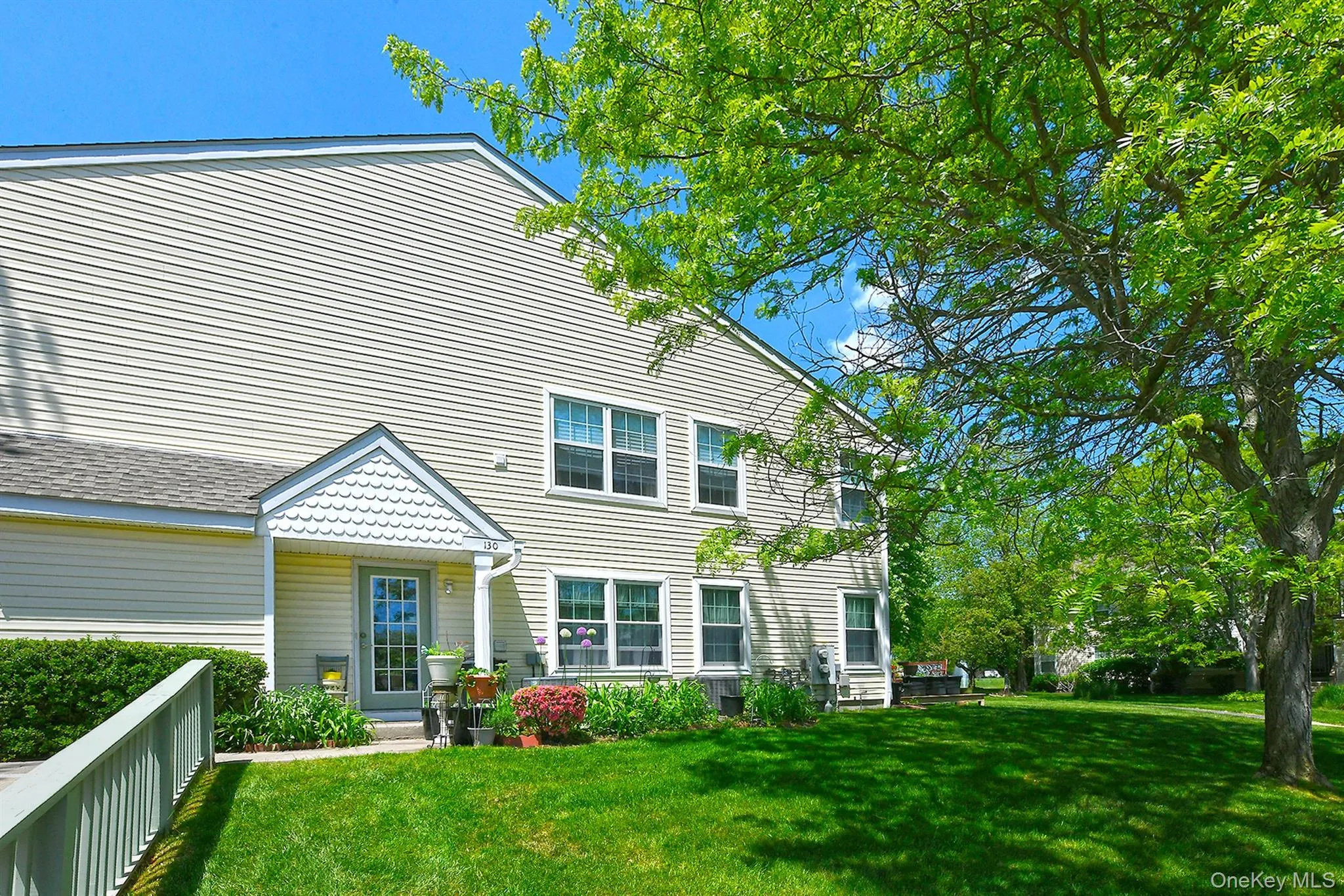 130 Commodore Circle, Brookhaven, NY, 1 Bedroom Bedrooms, 4 Rooms Rooms,1 BathroomBathrooms,Residential,For Rent,Commodore,0,1000908 130 Commodore Circle, Brookhaven, NY, 1 Bedroom Bedrooms, 4 Rooms Rooms,1 BathroomBathrooms,Residential,For Rent,Commodore,0,1000908