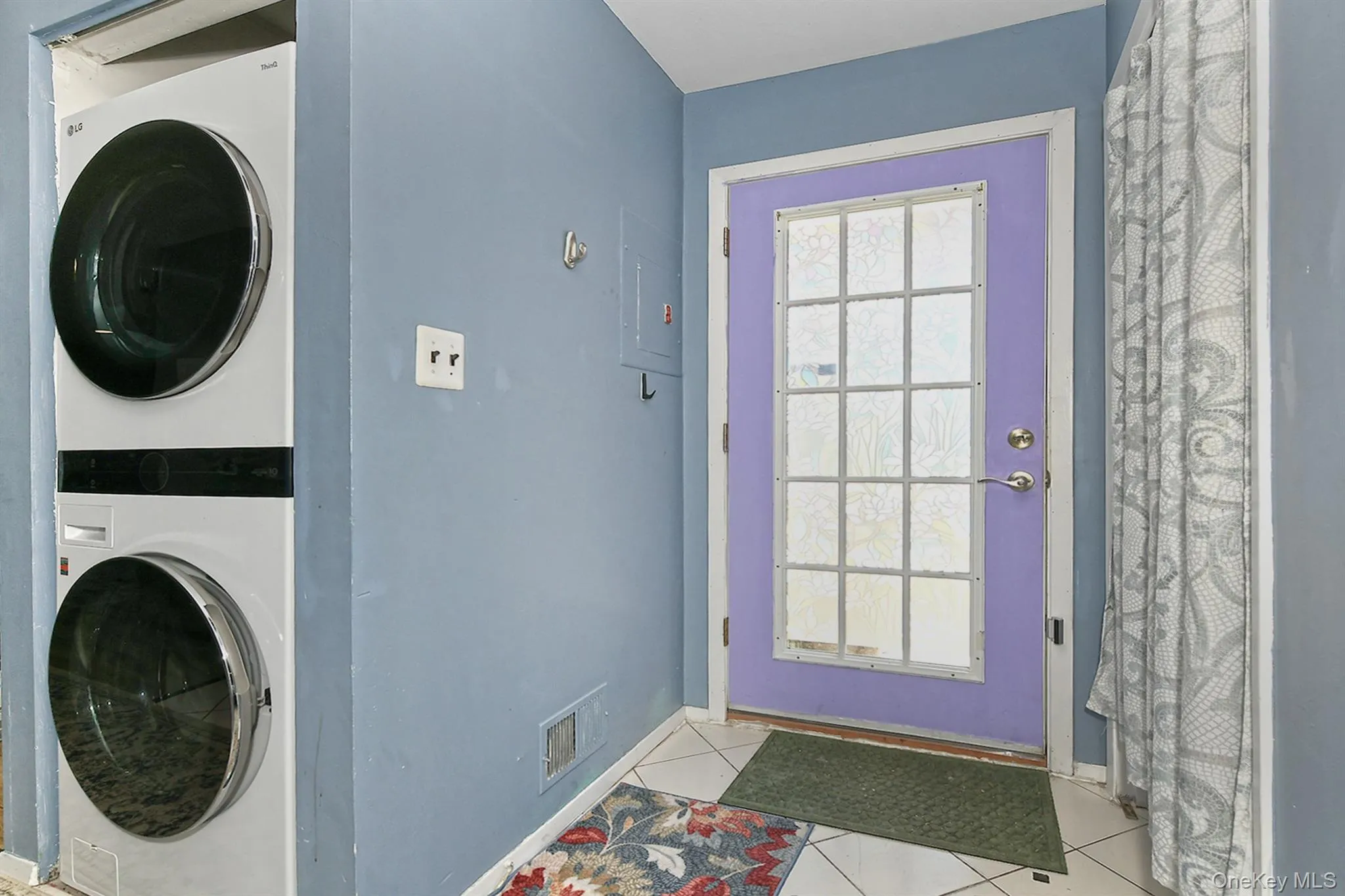 130 Commodore Circle, Brookhaven, NY, 1 Bedroom Bedrooms, 4 Rooms Rooms,1 BathroomBathrooms,Residential,For Rent,Commodore,0,1000908 130 Commodore Circle, Brookhaven, NY, 1 Bedroom Bedrooms, 4 Rooms Rooms,1 BathroomBathrooms,Residential,For Rent,Commodore,0,1000908
