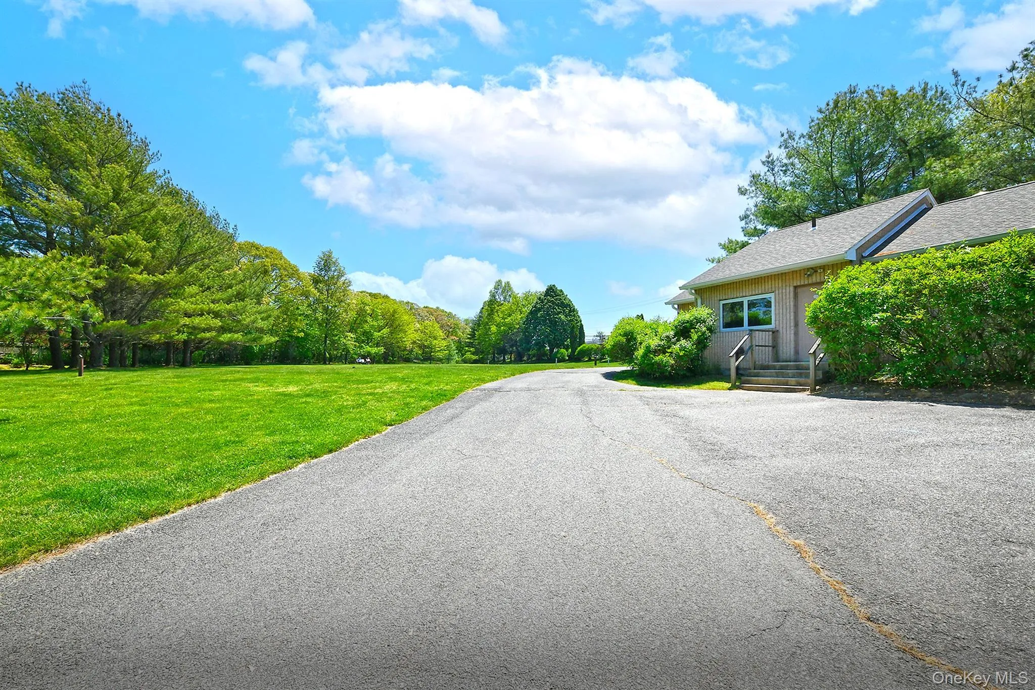 130 Commodore Circle, Brookhaven, NY, 1 Bedroom Bedrooms, 4 Rooms Rooms,1 BathroomBathrooms,Residential,For Rent,Commodore,0,1000908 130 Commodore Circle, Brookhaven, NY, 1 Bedroom Bedrooms, 4 Rooms Rooms,1 BathroomBathrooms,Residential,For Rent,Commodore,0,1000908