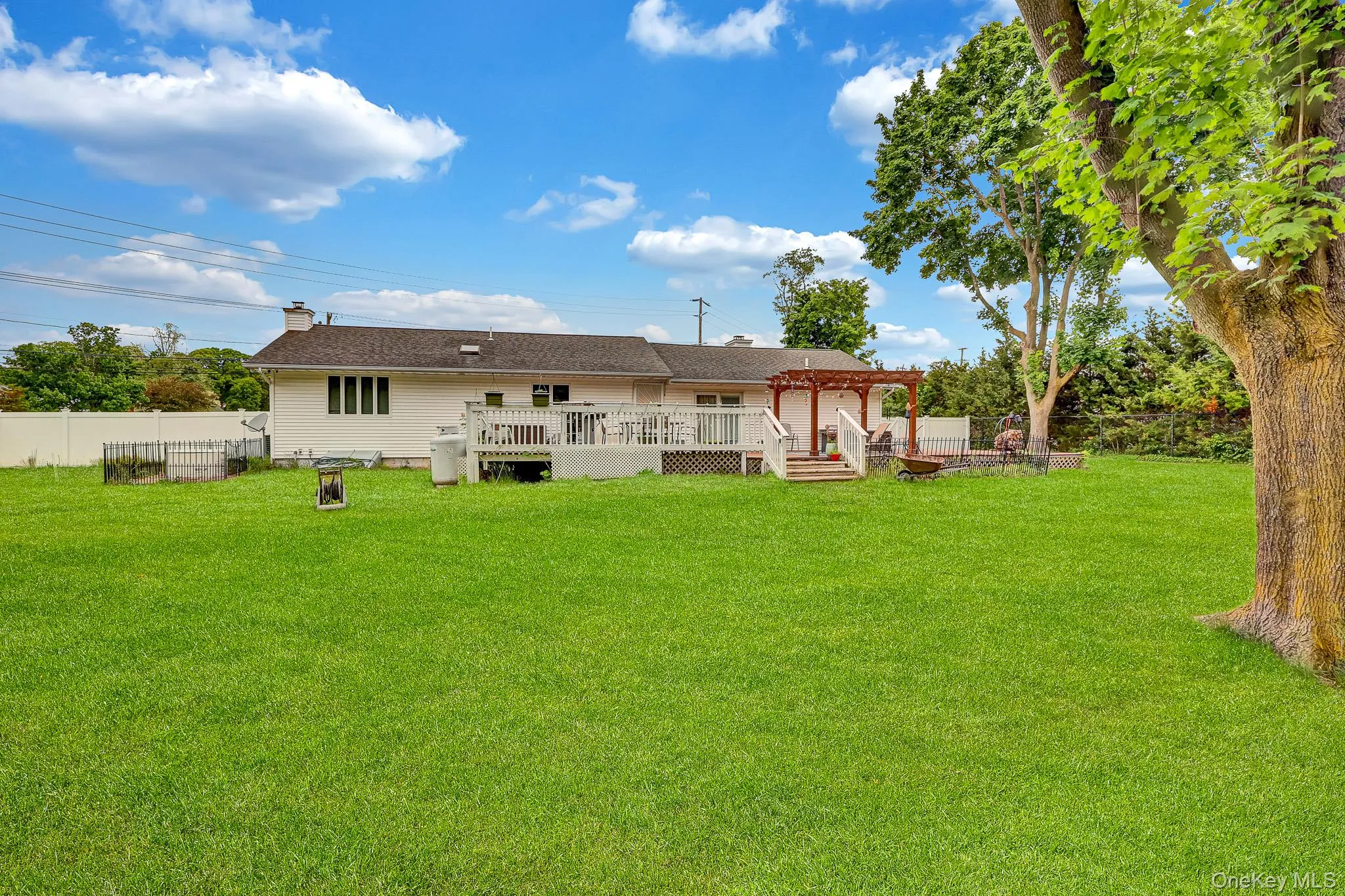 98 Granny Road, Brookhaven, NY, 4 Bedrooms Bedrooms, 9 Rooms Rooms,2 BathroomsBathrooms,Residential,For Rent,Granny,0,1000919 98 Granny Road, Brookhaven, NY, 4 Bedrooms Bedrooms, 9 Rooms Rooms,2 BathroomsBathrooms,Residential,For Rent,Granny,0,1000919