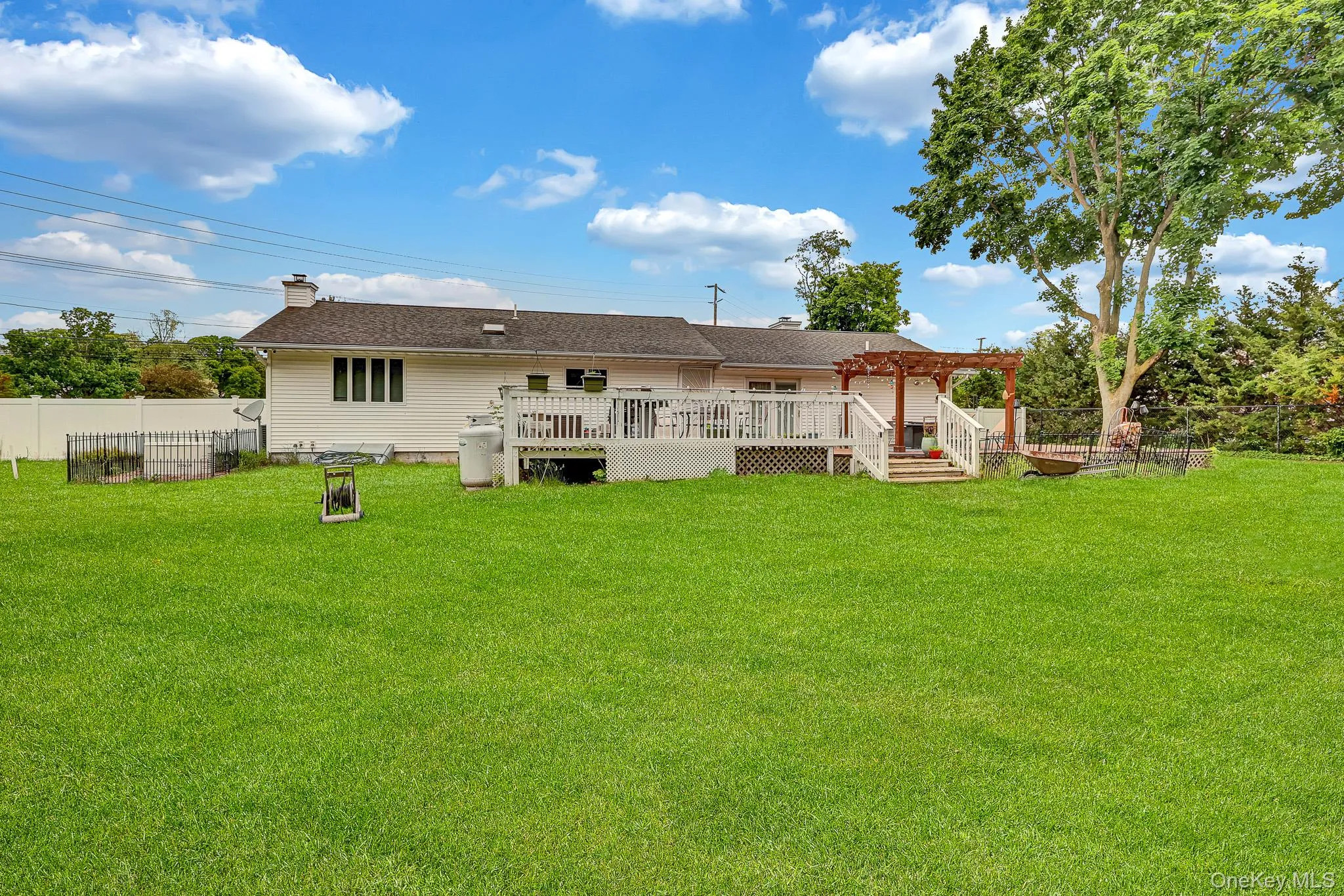 98 Granny Road, Brookhaven, NY, 4 Bedrooms Bedrooms, 9 Rooms Rooms,2 BathroomsBathrooms,Residential,For Rent,Granny,0,1000919 98 Granny Road, Brookhaven, NY, 4 Bedrooms Bedrooms, 9 Rooms Rooms,2 BathroomsBathrooms,Residential,For Rent,Granny,0,1000919