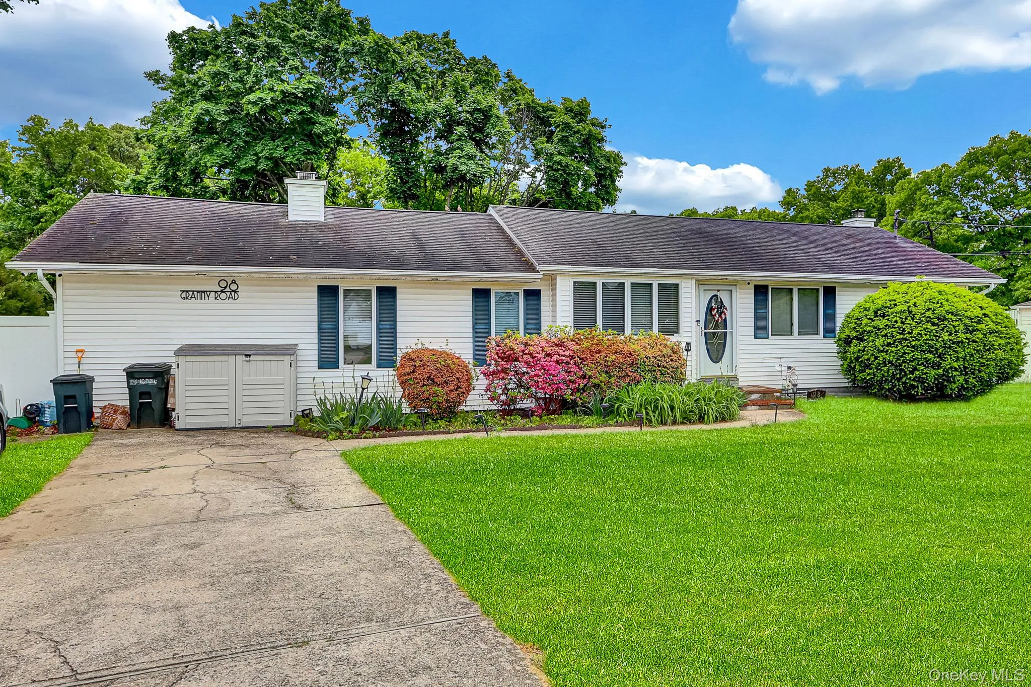 98 Granny Road, Brookhaven, NY, 4 Bedrooms Bedrooms, 9 Rooms Rooms,2 BathroomsBathrooms,Residential,For Rent,Granny,0,1000919 98 Granny Road, Brookhaven, NY, 4 Bedrooms Bedrooms, 9 Rooms Rooms,2 BathroomsBathrooms,Residential,For Rent,Granny,0,1000919