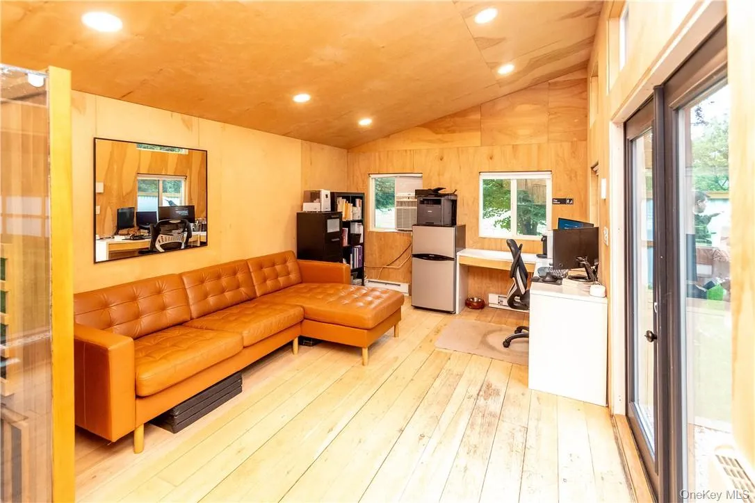 Multipurpose additional space. Multipurpose additional space.