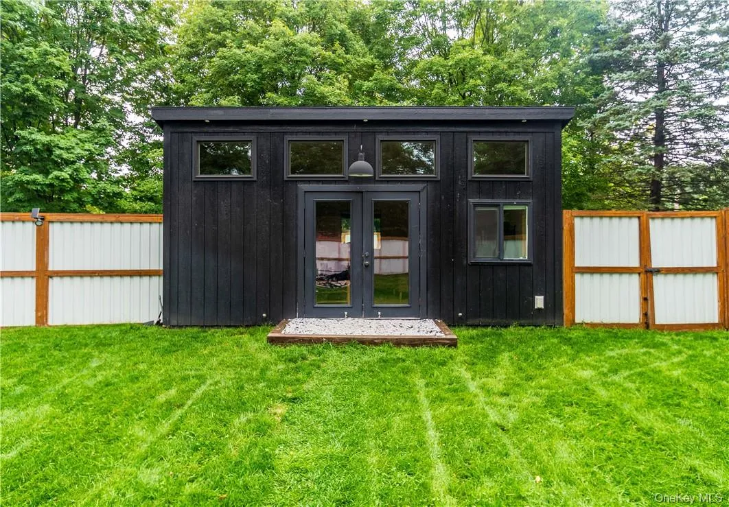 1 Blooms Corners Road, Warwick (town), NY, 1 Bedroom Bedrooms, 4 Rooms Rooms,1 BathroomBathrooms,Residential Lease,For Rent,Blooms Corners,0,1000921 1 Blooms Corners Road, Warwick (town), NY, 1 Bedroom Bedrooms, 4 Rooms Rooms,1 BathroomBathrooms,Residential Lease,For Rent,Blooms Corners,0,1000921