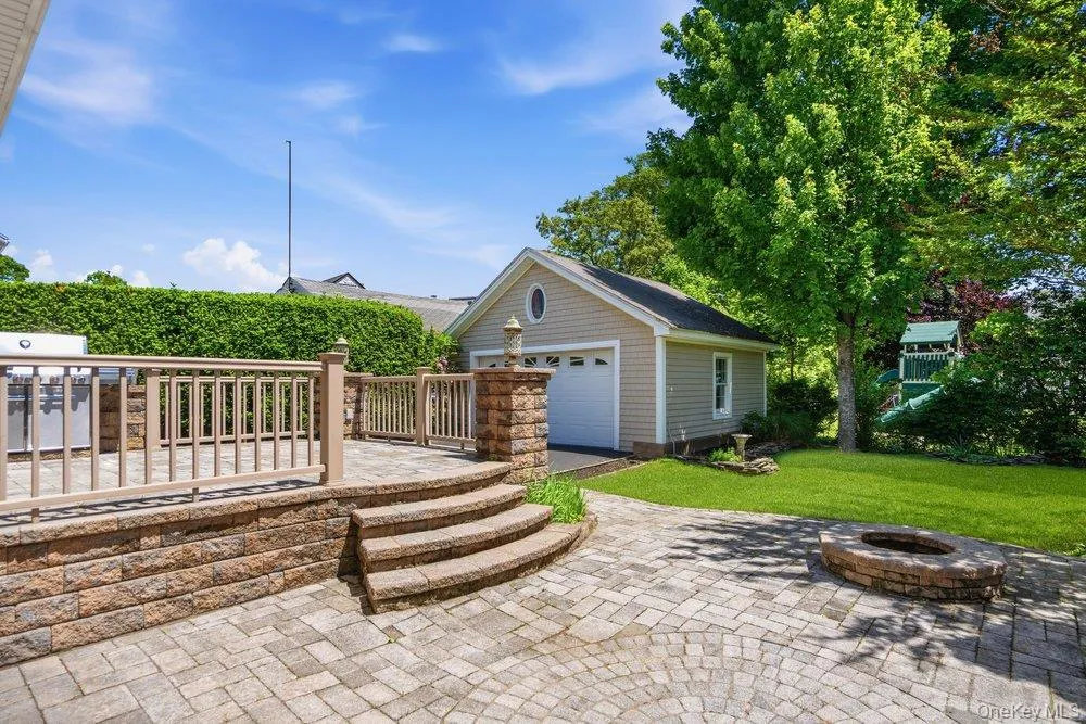 12 Davison Avenue, Hempstead, NY, 3 Bedrooms Bedrooms, 8 Rooms Rooms,2 BathroomsBathrooms,Residential,For Rent,Davison,0,1000923 12 Davison Avenue, Hempstead, NY, 3 Bedrooms Bedrooms, 8 Rooms Rooms,2 BathroomsBathrooms,Residential,For Rent,Davison,0,1000923