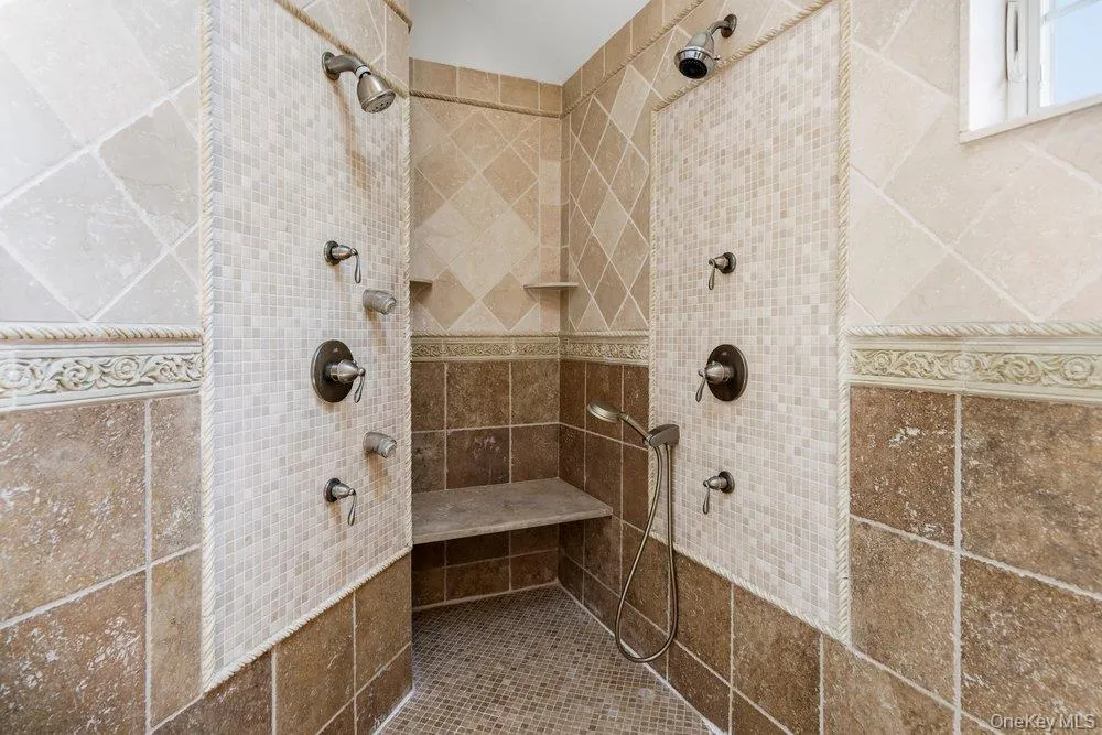 12 Davison Avenue, Hempstead, NY, 3 Bedrooms Bedrooms, 8 Rooms Rooms,2 BathroomsBathrooms,Residential,For Rent,Davison,0,1000923 12 Davison Avenue, Hempstead, NY, 3 Bedrooms Bedrooms, 8 Rooms Rooms,2 BathroomsBathrooms,Residential,For Rent,Davison,0,1000923