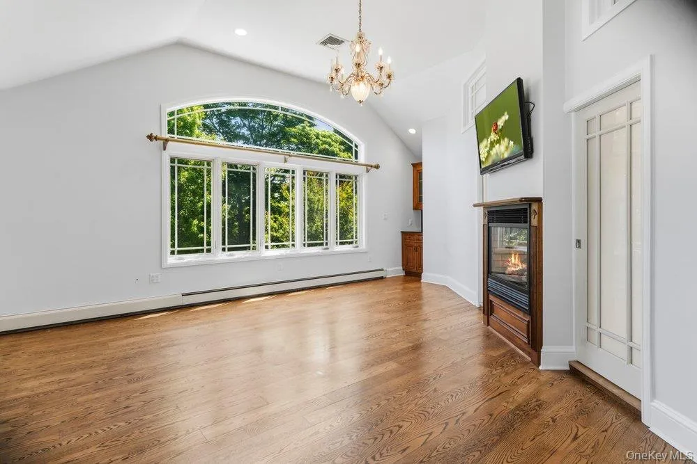 12 Davison Avenue, Hempstead, NY, 3 Bedrooms Bedrooms, 8 Rooms Rooms,2 BathroomsBathrooms,Residential,For Rent,Davison,0,1000923 12 Davison Avenue, Hempstead, NY, 3 Bedrooms Bedrooms, 8 Rooms Rooms,2 BathroomsBathrooms,Residential,For Rent,Davison,0,1000923