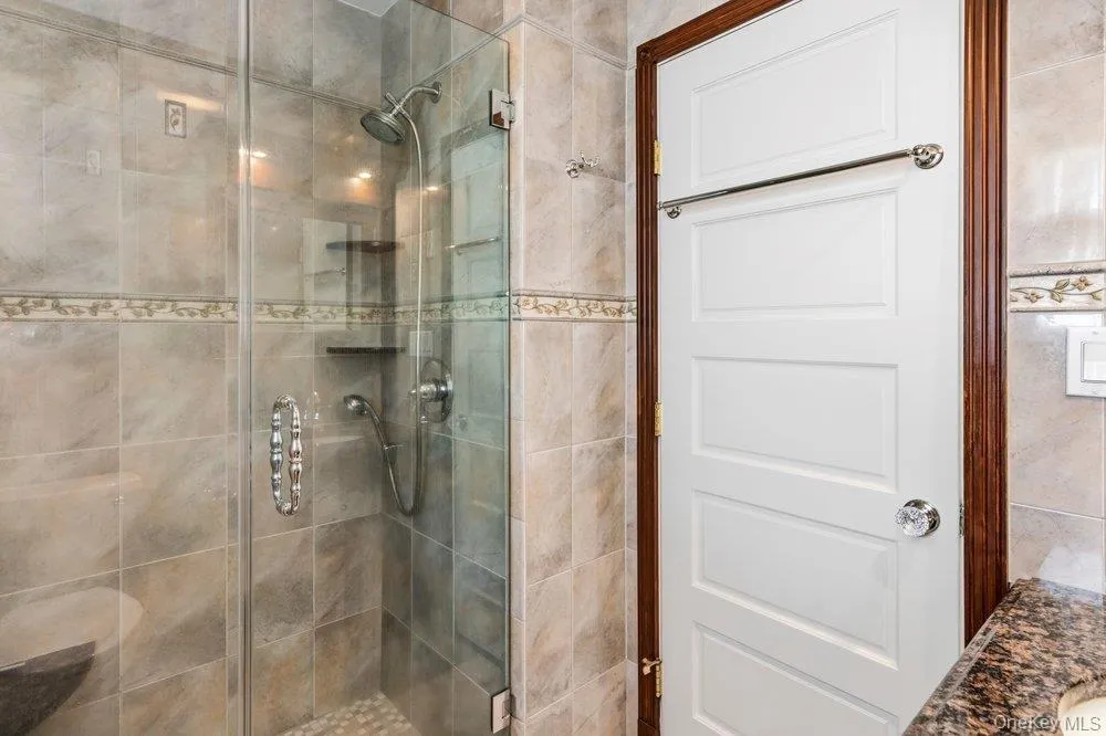 12 Davison Avenue, Hempstead, NY, 3 Bedrooms Bedrooms, 8 Rooms Rooms,2 BathroomsBathrooms,Residential,For Rent,Davison,0,1000923 12 Davison Avenue, Hempstead, NY, 3 Bedrooms Bedrooms, 8 Rooms Rooms,2 BathroomsBathrooms,Residential,For Rent,Davison,0,1000923