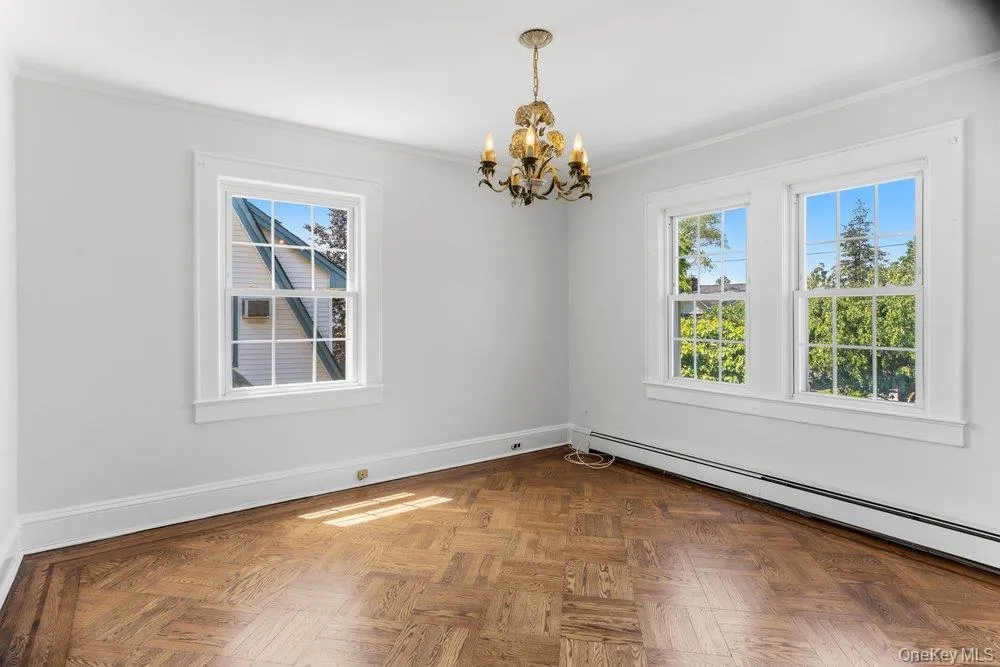 12 Davison Avenue, Hempstead, NY, 3 Bedrooms Bedrooms, 8 Rooms Rooms,2 BathroomsBathrooms,Residential,For Rent,Davison,0,1000923 12 Davison Avenue, Hempstead, NY, 3 Bedrooms Bedrooms, 8 Rooms Rooms,2 BathroomsBathrooms,Residential,For Rent,Davison,0,1000923