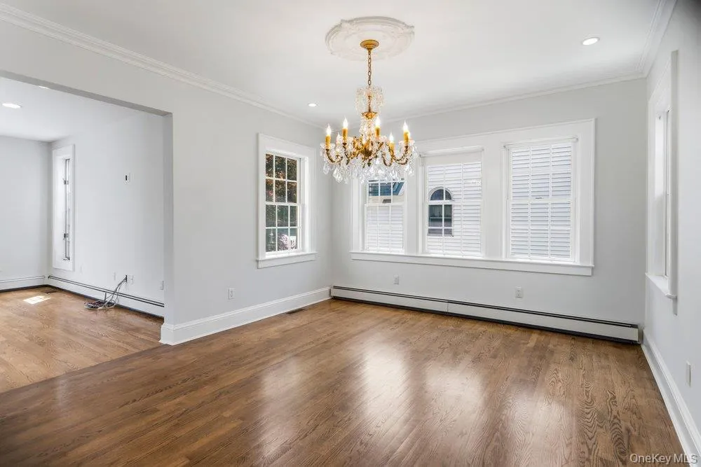 12 Davison Avenue, Hempstead, NY, 3 Bedrooms Bedrooms, 8 Rooms Rooms,2 BathroomsBathrooms,Residential,For Rent,Davison,0,1000923 12 Davison Avenue, Hempstead, NY, 3 Bedrooms Bedrooms, 8 Rooms Rooms,2 BathroomsBathrooms,Residential,For Rent,Davison,0,1000923