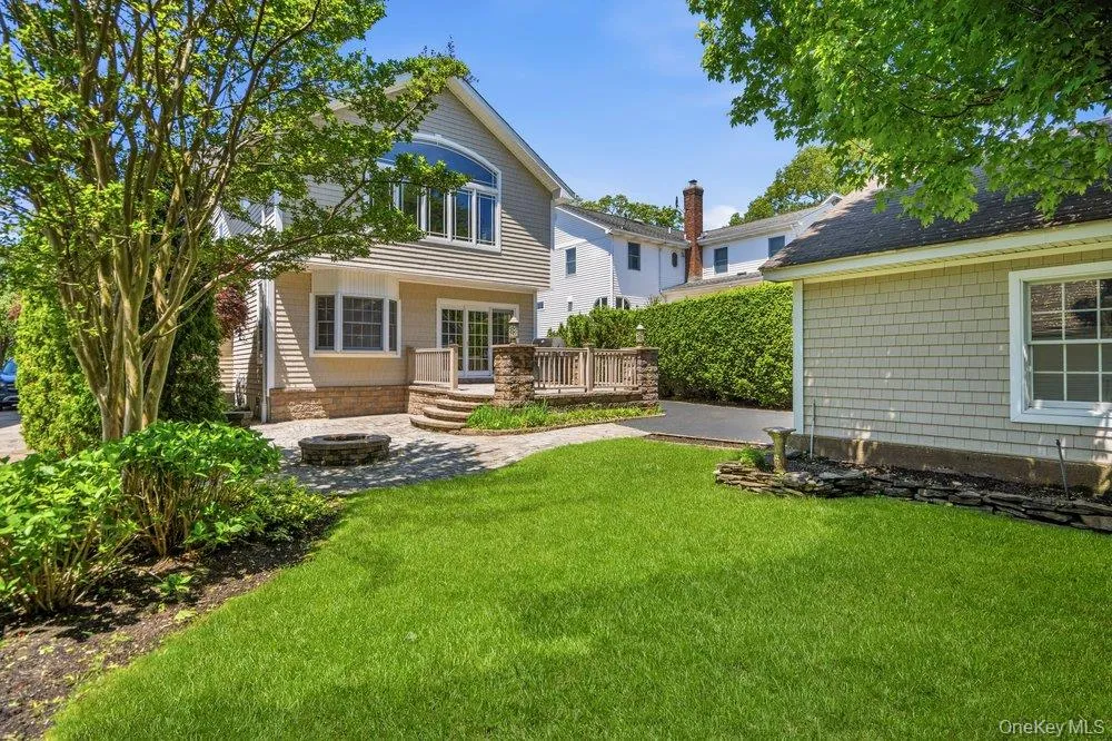 12 Davison Avenue, Hempstead, NY, 3 Bedrooms Bedrooms, 8 Rooms Rooms,2 BathroomsBathrooms,Residential,For Rent,Davison,0,1000923 12 Davison Avenue, Hempstead, NY, 3 Bedrooms Bedrooms, 8 Rooms Rooms,2 BathroomsBathrooms,Residential,For Rent,Davison,0,1000923