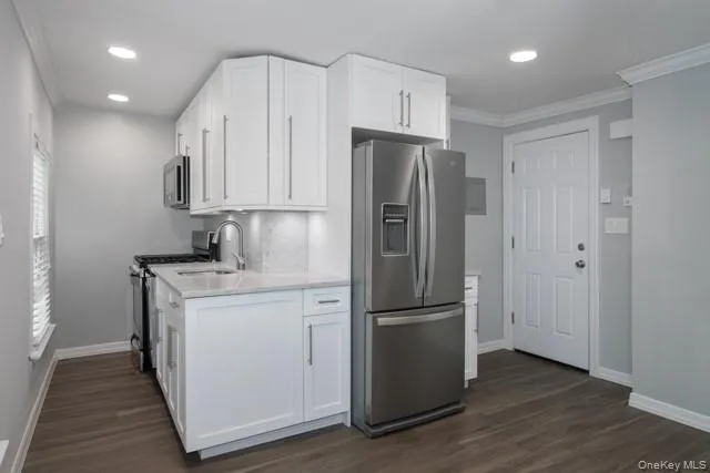 22 Park Avenue, Babylon, NY, 1 Bedroom Bedrooms, 4 Rooms Rooms,1 BathroomBathrooms,Residential Lease,For Rent,Park,0,1000925 22 Park Avenue, Babylon, NY, 1 Bedroom Bedrooms, 4 Rooms Rooms,1 BathroomBathrooms,Residential Lease,For Rent,Park,0,1000925