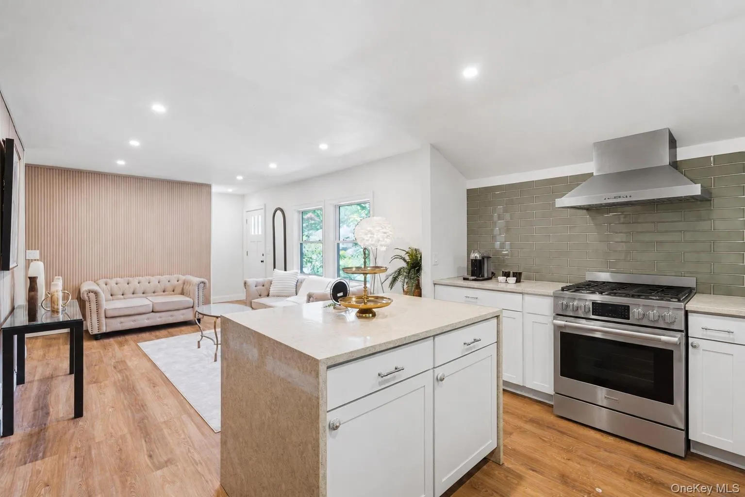 8 Wood Haven Place, Huntington, NY, 5 Bedrooms Bedrooms, 10 Rooms Rooms,2 BathroomsBathrooms,Residential,For Rent,Wood Haven,0,1000929 8 Wood Haven Place, Huntington, NY, 5 Bedrooms Bedrooms, 10 Rooms Rooms,2 BathroomsBathrooms,Residential,For Rent,Wood Haven,0,1000929