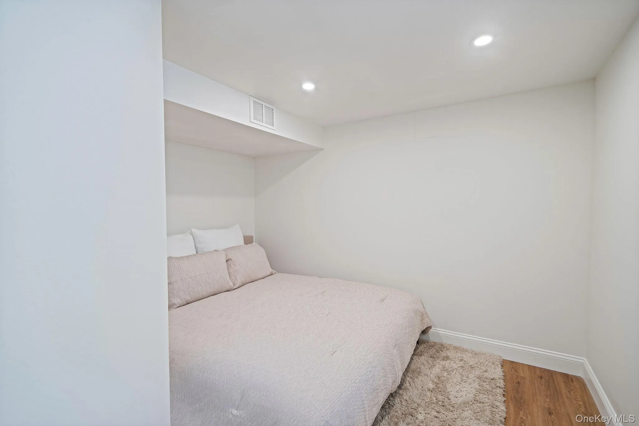 8 Wood Haven Place, Huntington, NY, 5 Bedrooms Bedrooms, 10 Rooms Rooms,2 BathroomsBathrooms,Residential,For Rent,Wood Haven,0,1000929 8 Wood Haven Place, Huntington, NY, 5 Bedrooms Bedrooms, 10 Rooms Rooms,2 BathroomsBathrooms,Residential,For Rent,Wood Haven,0,1000929