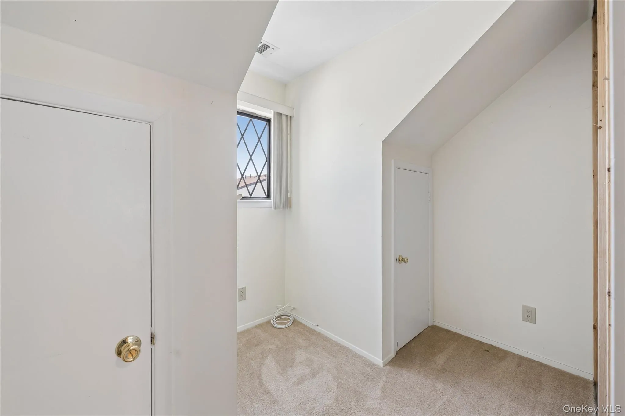 86 Cambridge Drive, Babylon, NY, 2 Bedrooms Bedrooms, 5 Rooms Rooms,1 BathroomBathrooms,Residential,For Rent,Cambridge,0,1000936 86 Cambridge Drive, Babylon, NY, 2 Bedrooms Bedrooms, 5 Rooms Rooms,1 BathroomBathrooms,Residential,For Rent,Cambridge,0,1000936