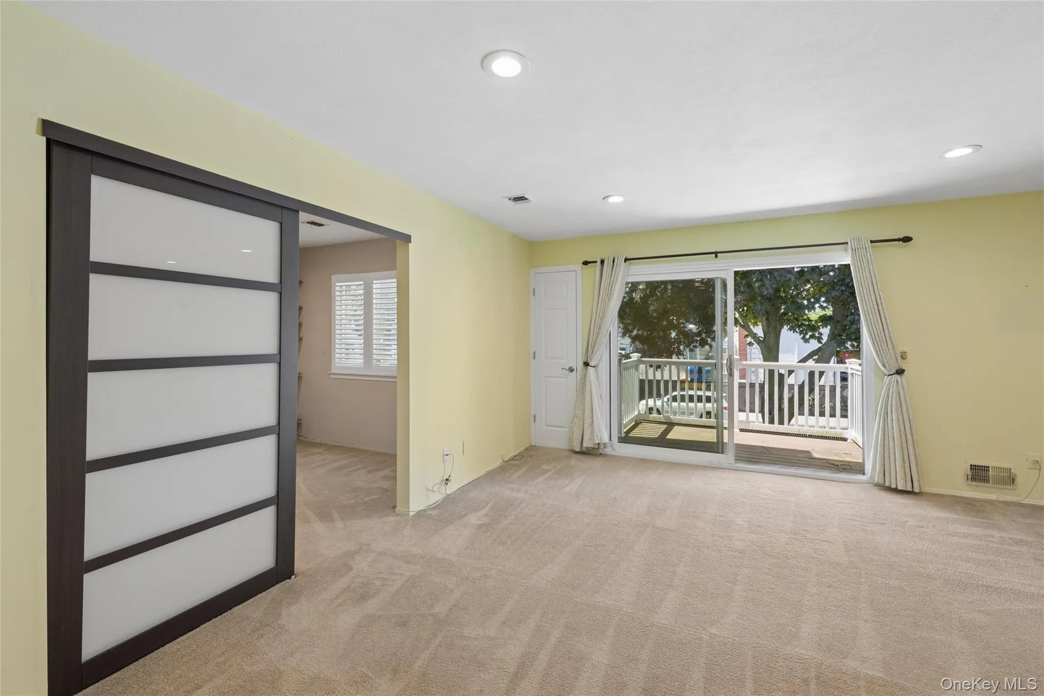 86 Cambridge Drive, Babylon, NY, 2 Bedrooms Bedrooms, 5 Rooms Rooms,1 BathroomBathrooms,Residential,For Rent,Cambridge,0,1000936 86 Cambridge Drive, Babylon, NY, 2 Bedrooms Bedrooms, 5 Rooms Rooms,1 BathroomBathrooms,Residential,For Rent,Cambridge,0,1000936