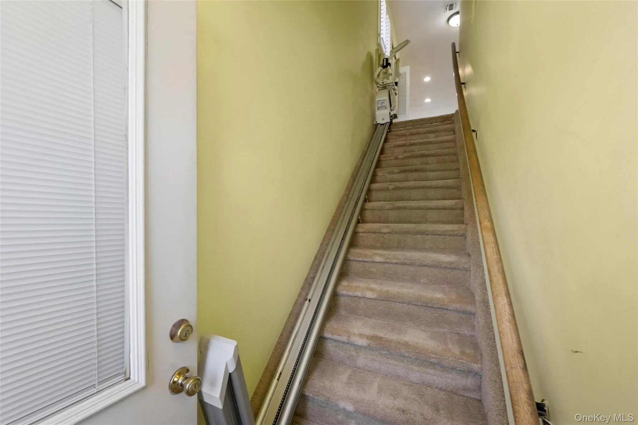 86 Cambridge Drive, Babylon, NY, 2 Bedrooms Bedrooms, 5 Rooms Rooms,1 BathroomBathrooms,Residential,For Rent,Cambridge,0,1000936 86 Cambridge Drive, Babylon, NY, 2 Bedrooms Bedrooms, 5 Rooms Rooms,1 BathroomBathrooms,Residential,For Rent,Cambridge,0,1000936