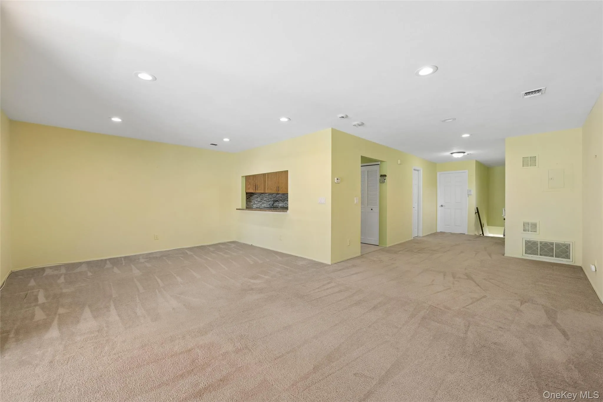 86 Cambridge Drive, Babylon, NY, 2 Bedrooms Bedrooms, 5 Rooms Rooms,1 BathroomBathrooms,Residential,For Rent,Cambridge,0,1000936 86 Cambridge Drive, Babylon, NY, 2 Bedrooms Bedrooms, 5 Rooms Rooms,1 BathroomBathrooms,Residential,For Rent,Cambridge,0,1000936