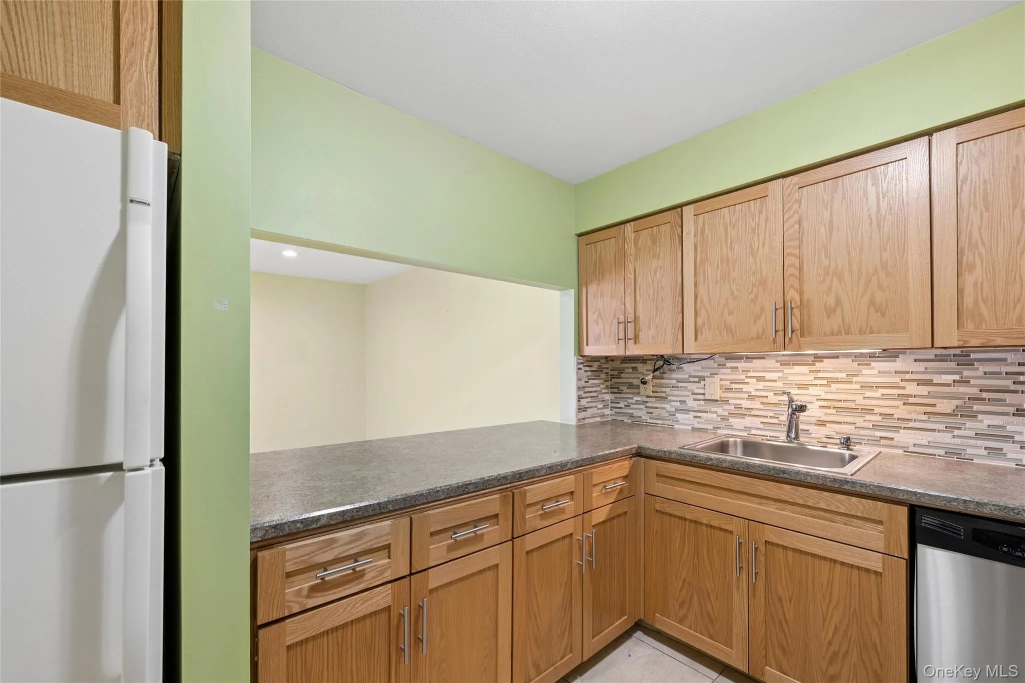 86 Cambridge Drive, Babylon, NY, 2 Bedrooms Bedrooms, 5 Rooms Rooms,1 BathroomBathrooms,Residential,For Rent,Cambridge,0,1000936 86 Cambridge Drive, Babylon, NY, 2 Bedrooms Bedrooms, 5 Rooms Rooms,1 BathroomBathrooms,Residential,For Rent,Cambridge,0,1000936