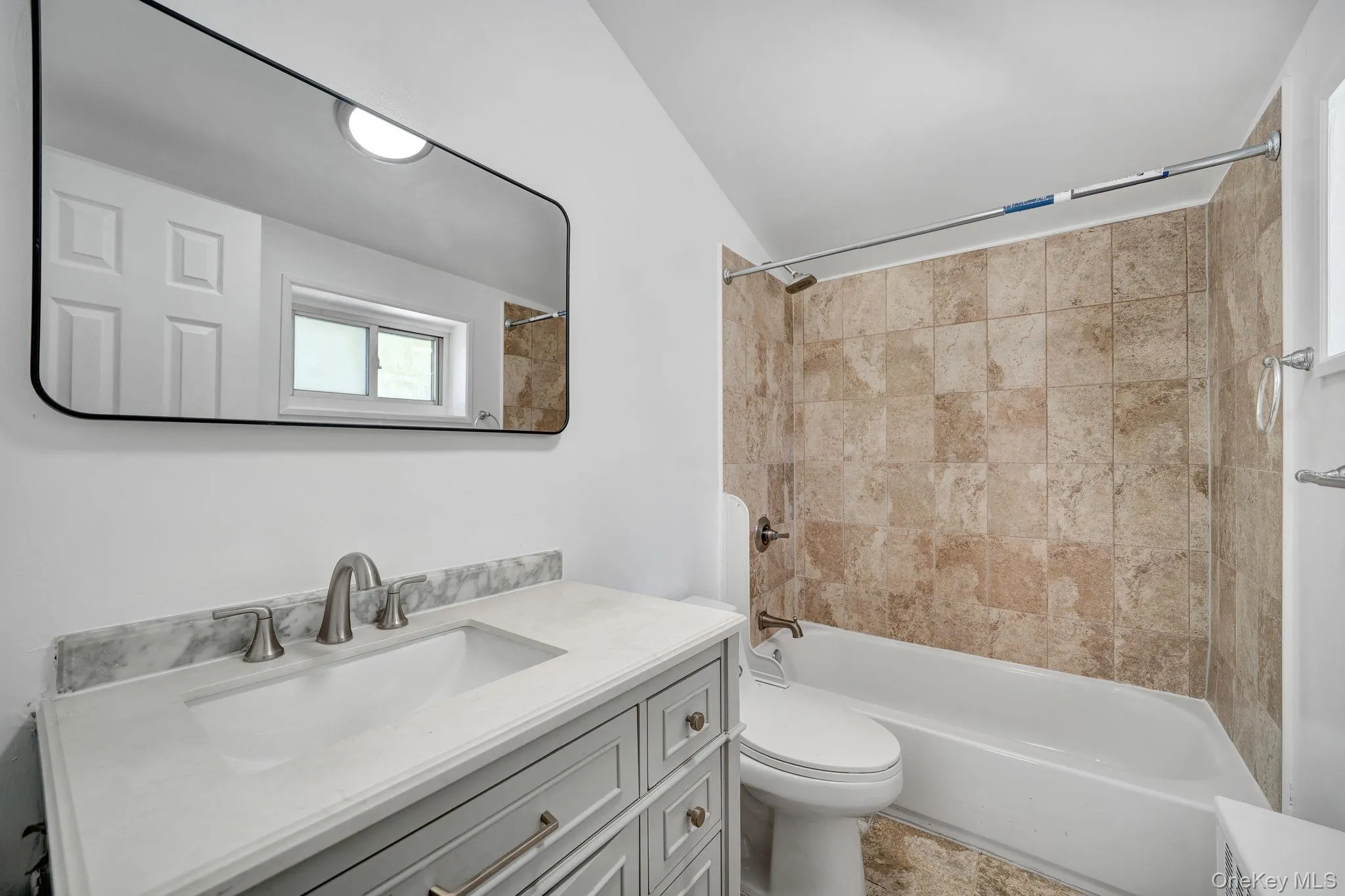 105 Claridge Avenue, Hempstead, NY, 3 Bedrooms Bedrooms, 10 Rooms Rooms,2 BathroomsBathrooms,Residential,For Rent,Claridge,0,1000939 105 Claridge Avenue, Hempstead, NY, 3 Bedrooms Bedrooms, 10 Rooms Rooms,2 BathroomsBathrooms,Residential,For Rent,Claridge,0,1000939